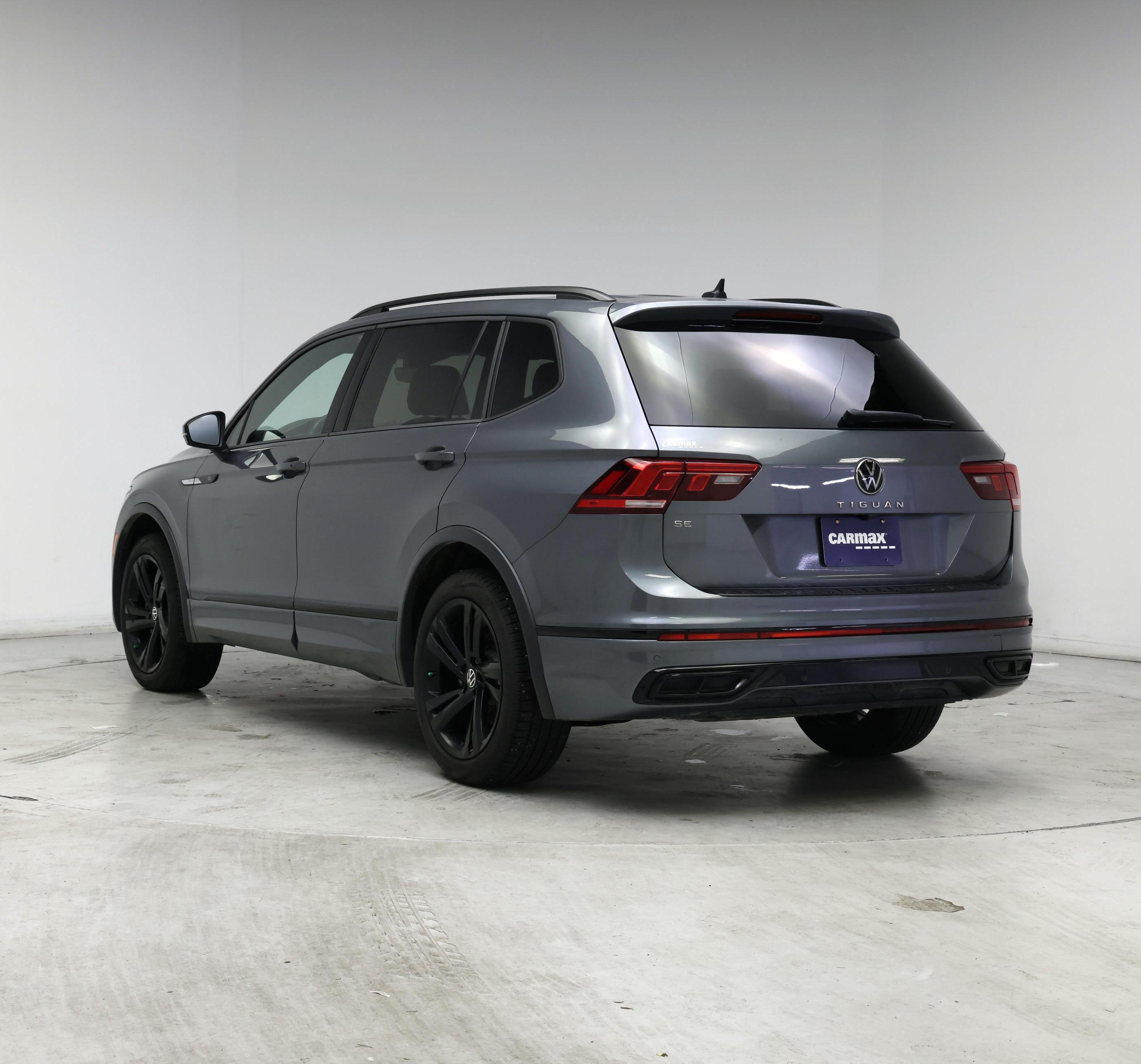 Thumbnail: 2023 Volkswagen Tiguan - 2