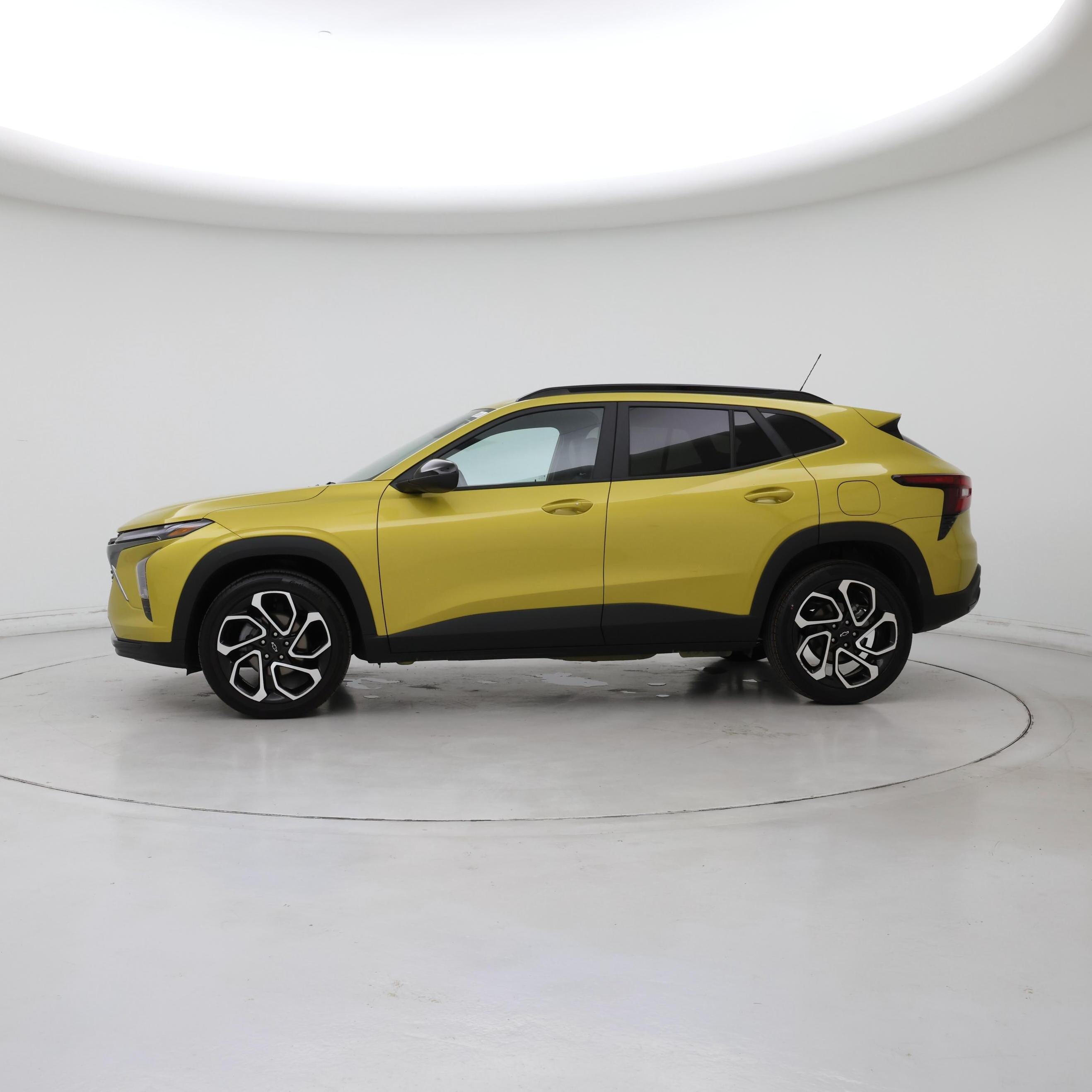 Thumbnail: 2025 Chevrolet Trax - 3
