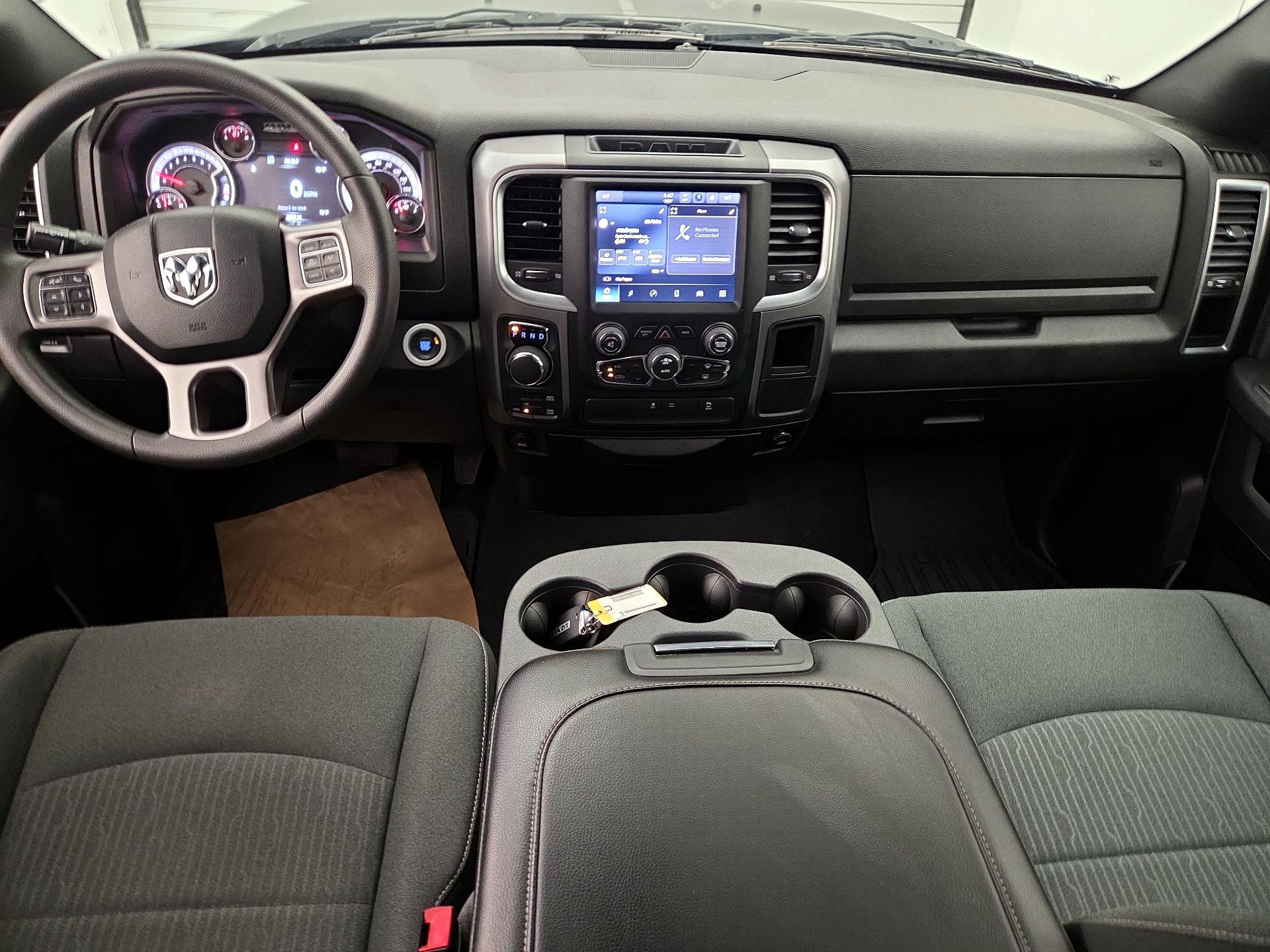 Thumbnail: 2022 RAM 1500 Classic - 9