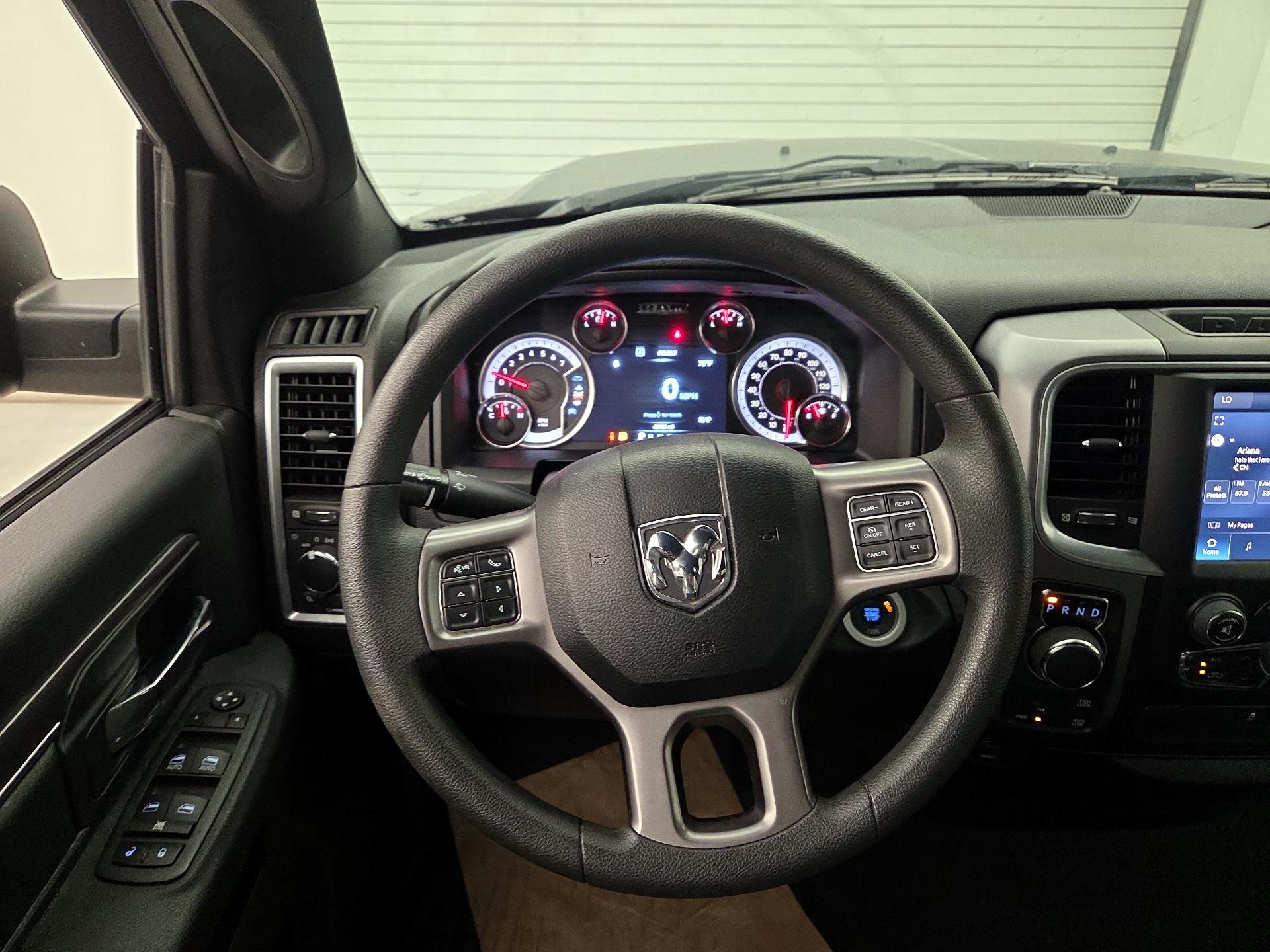 Thumbnail: 2022 RAM 1500 Classic - 10