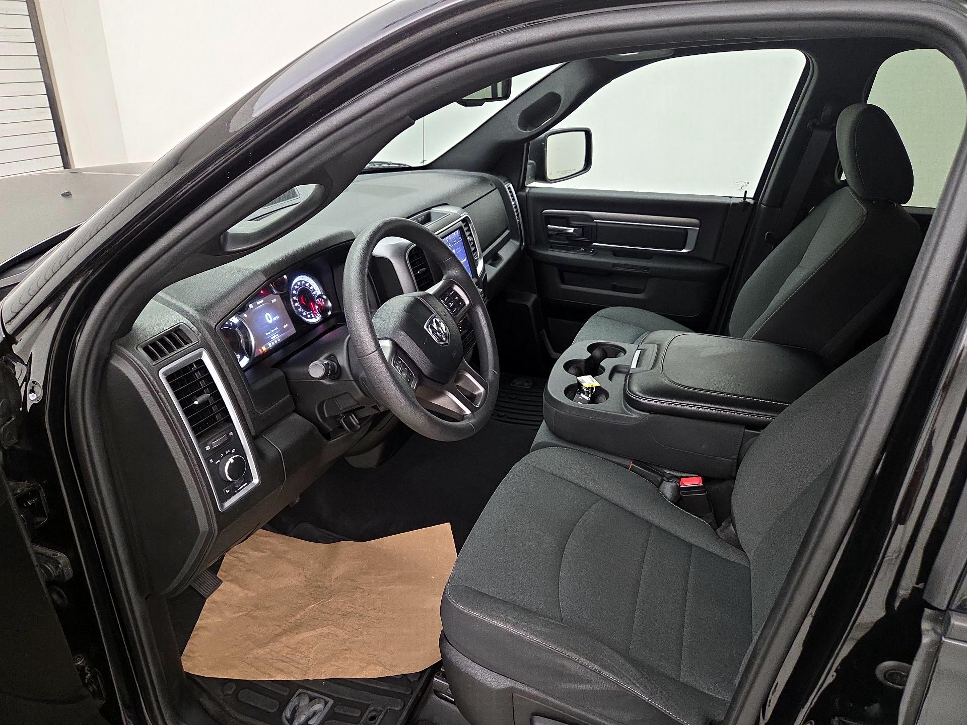Thumbnail: 2022 RAM 1500 Classic - 11