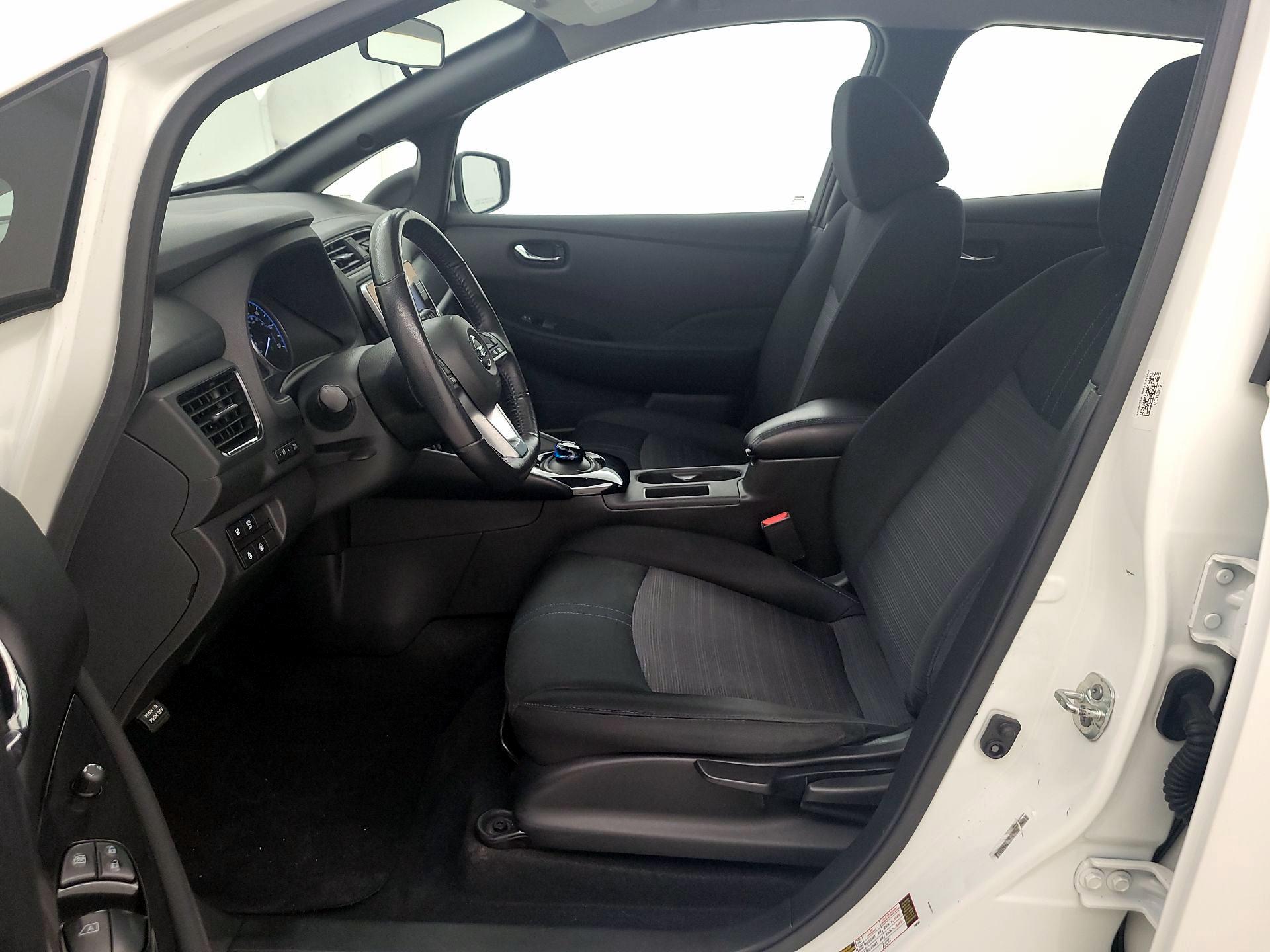 Thumbnail: 2021 Nissan Leaf - 11