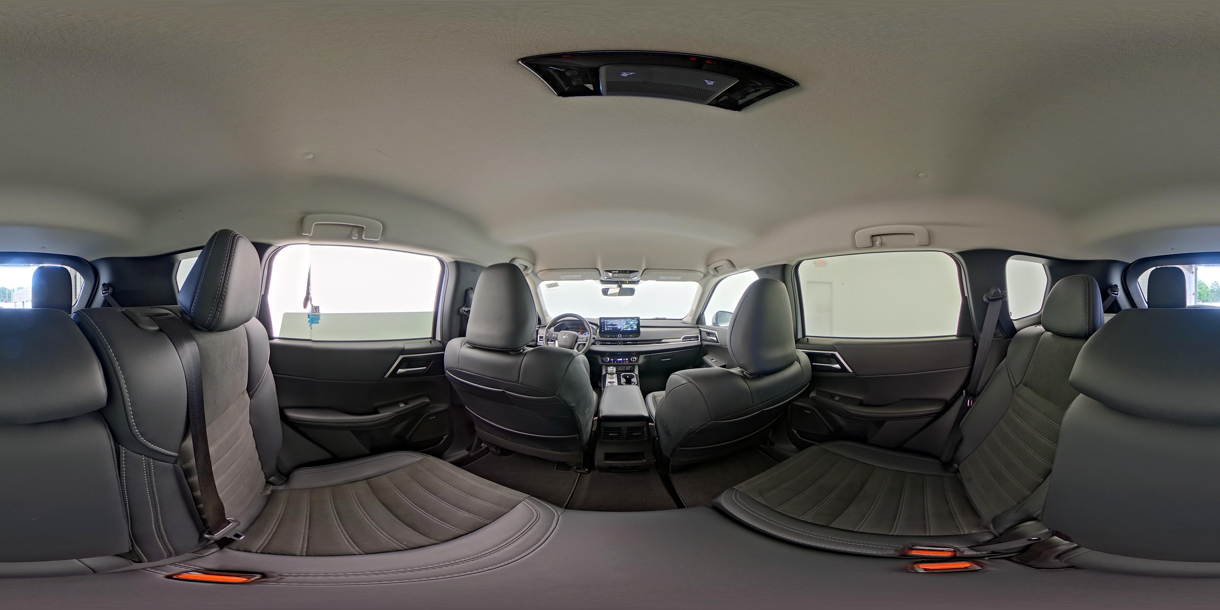 2025 Mitsubishi Outlander SE - Photo 25