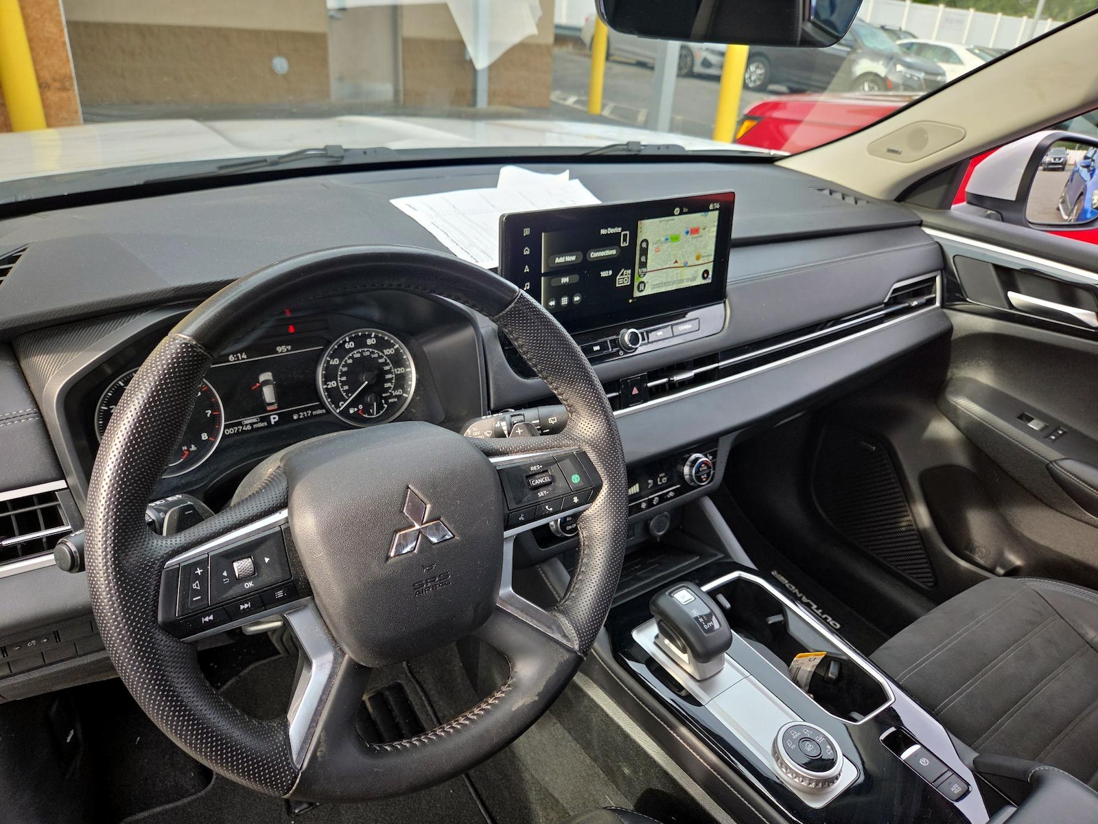2025 Mitsubishi Outlander SE - Photo 10