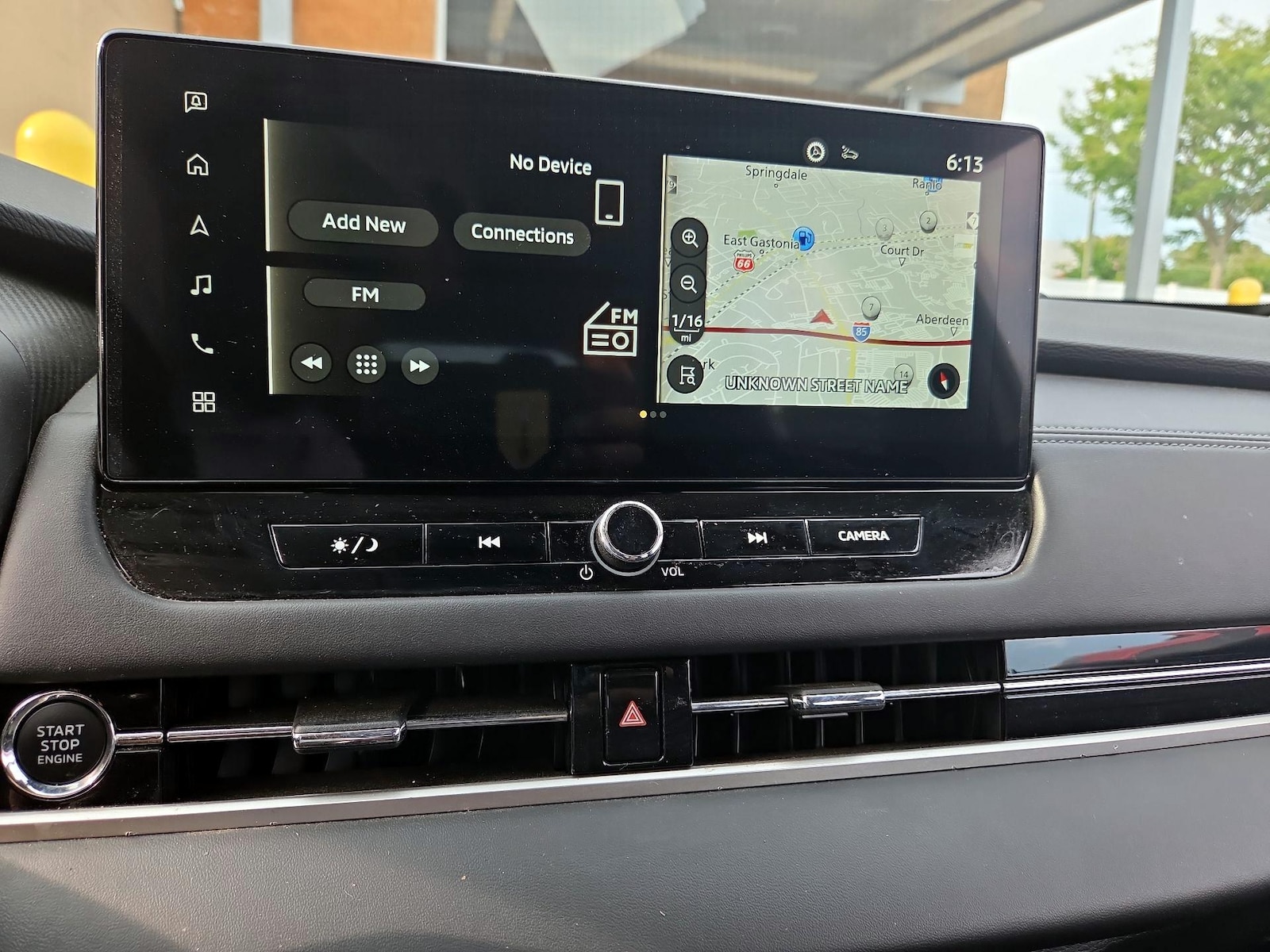 2025 Mitsubishi Outlander SE - Photo 16