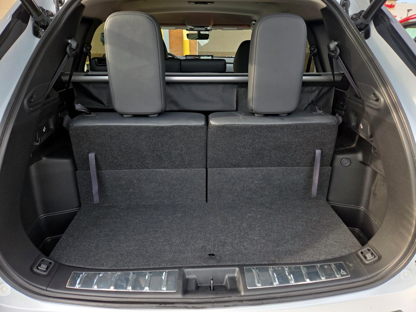 2025 Mitsubishi Outlander SE - Photo 21