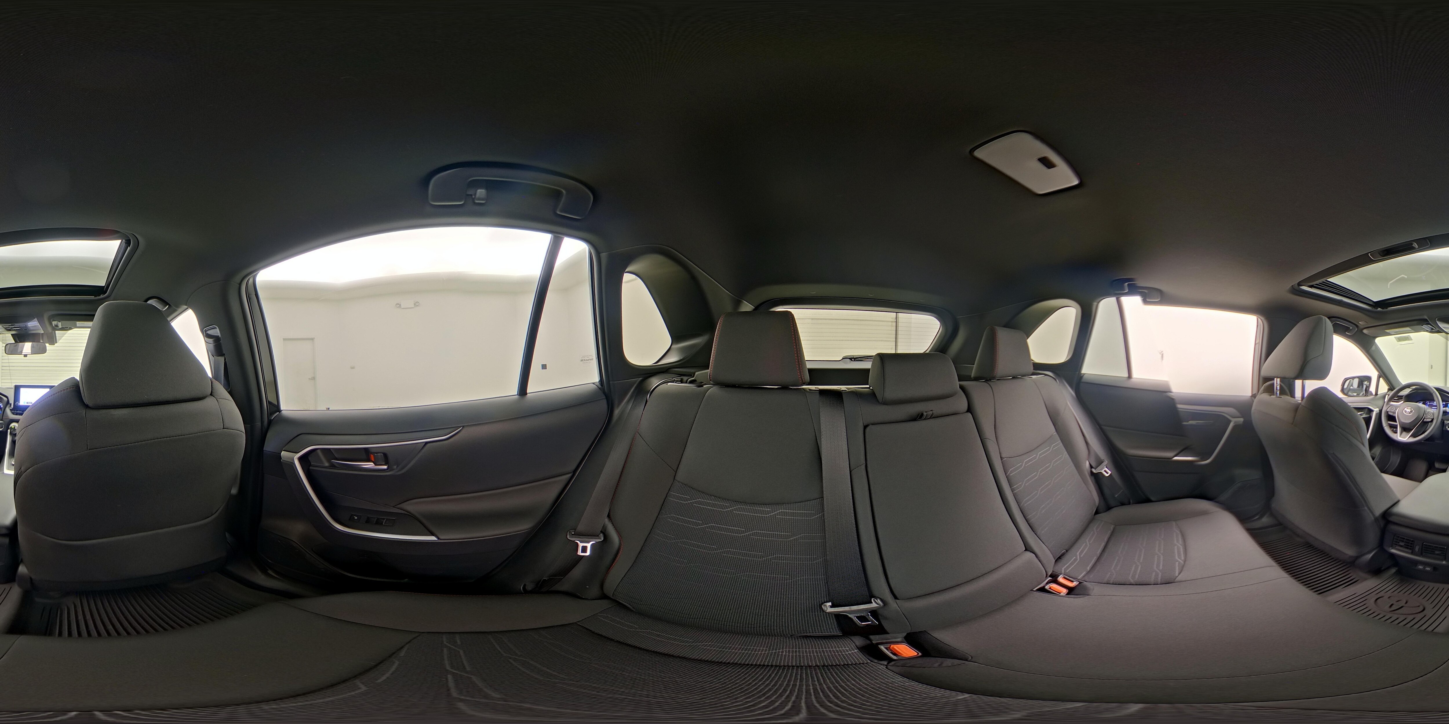 2024 Toyota RAV4 SE - Photo 27