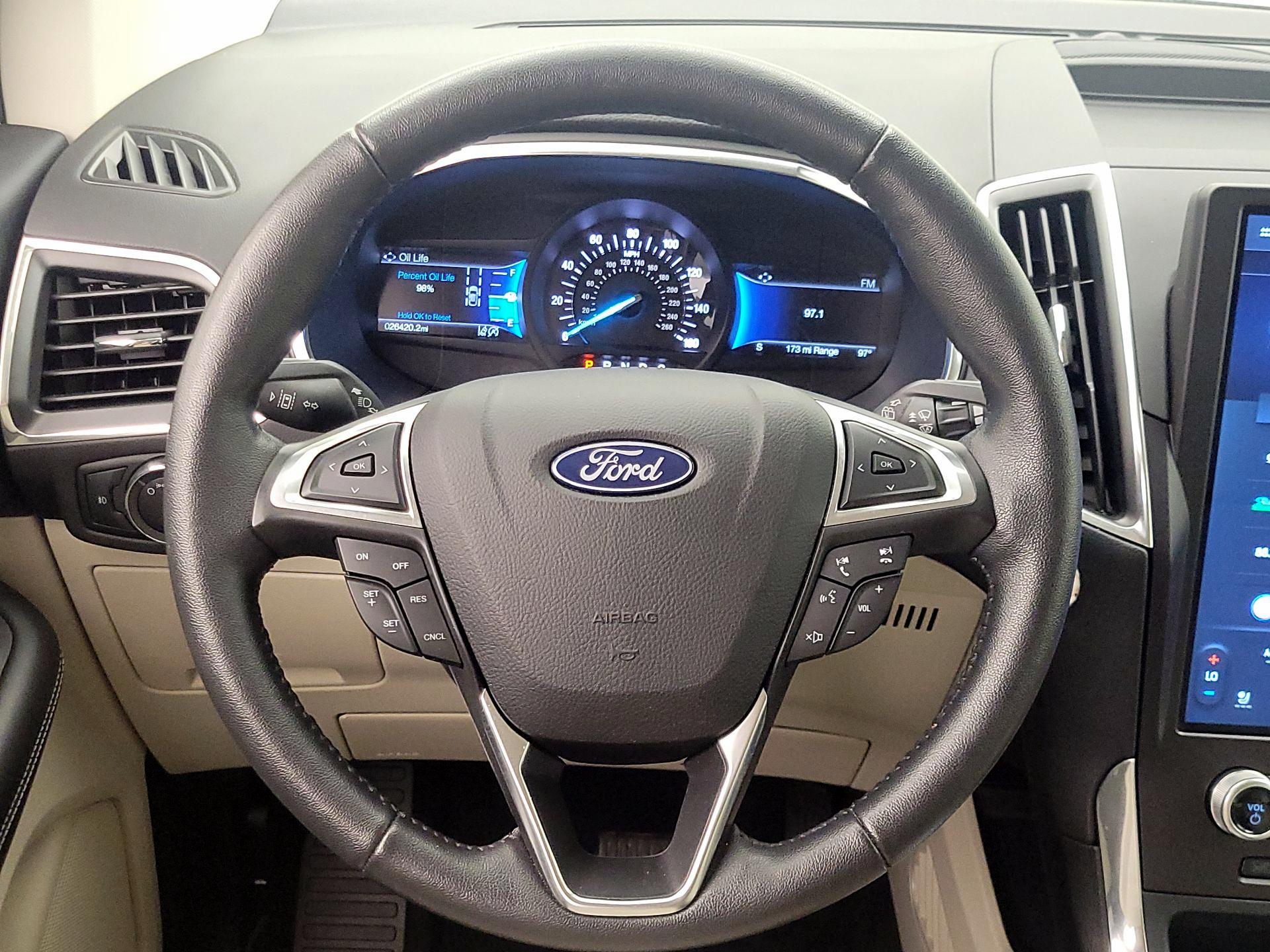 Thumbnail: 2021 Ford Edge - 10
