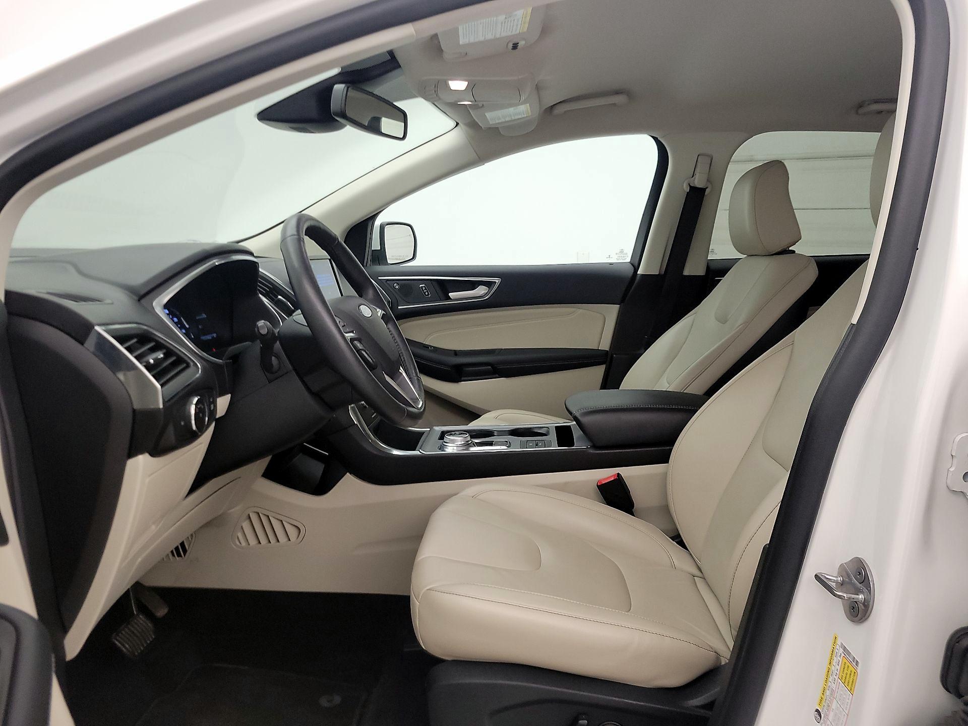 Thumbnail: 2021 Ford Edge - 11