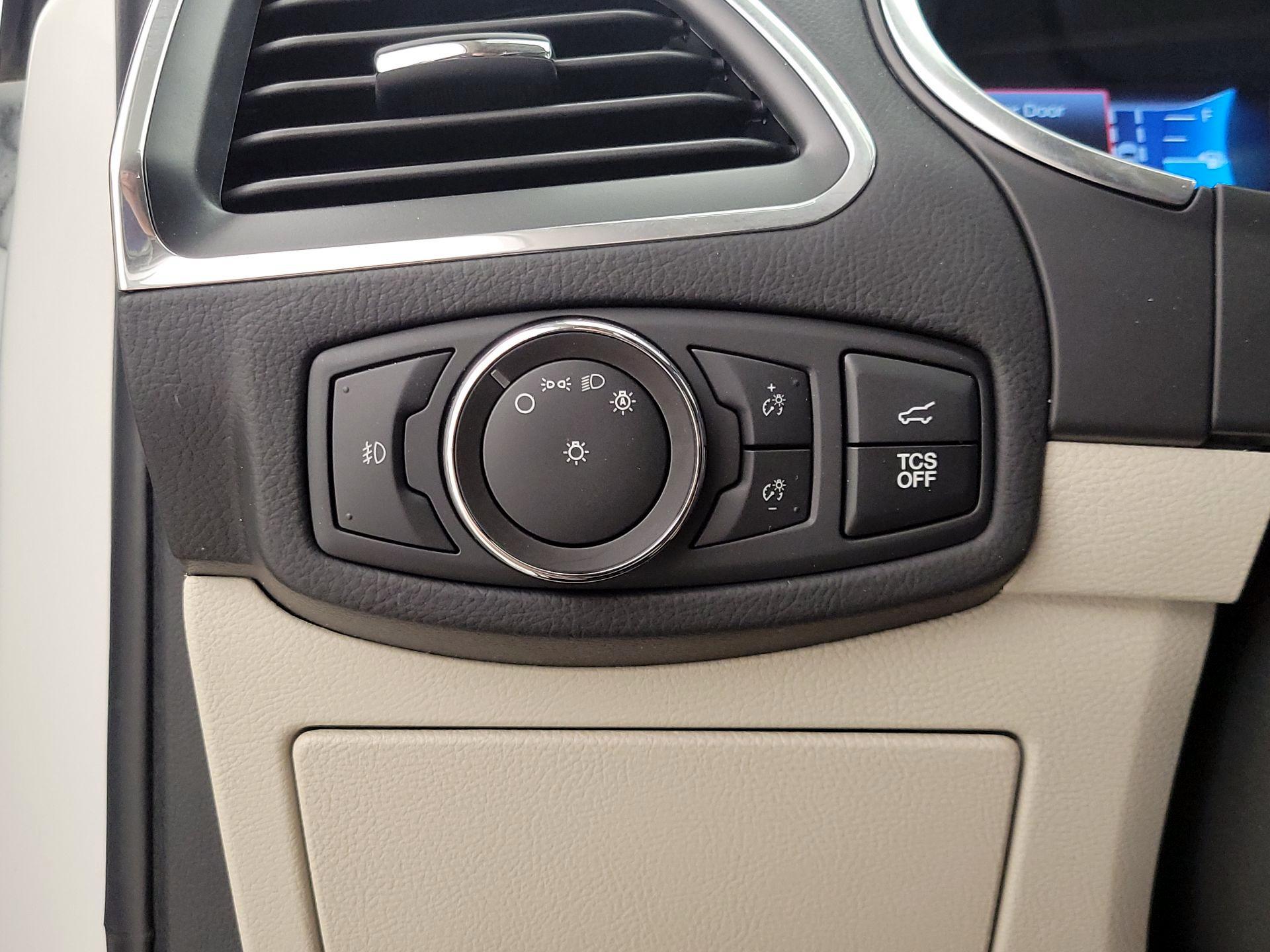 Thumbnail: 2021 Ford Edge - 13