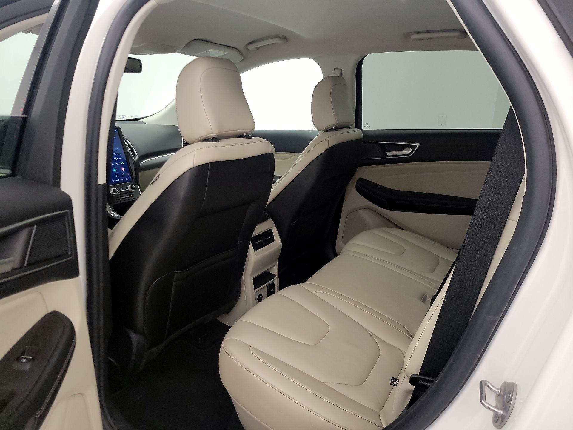 Thumbnail: 2021 Ford Edge - 19