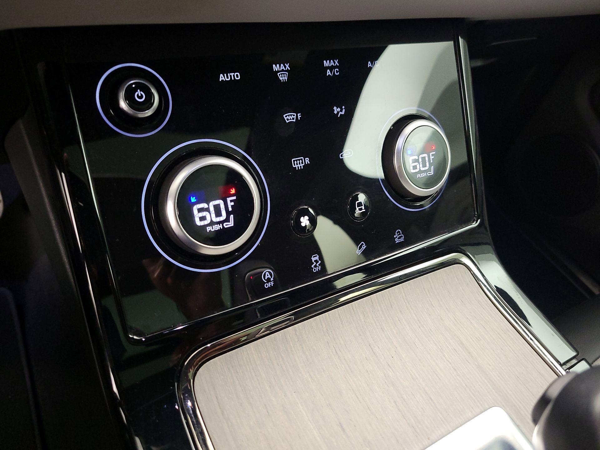 Thumbnail: 2023 Land Rover Range Rover Evoque - 17