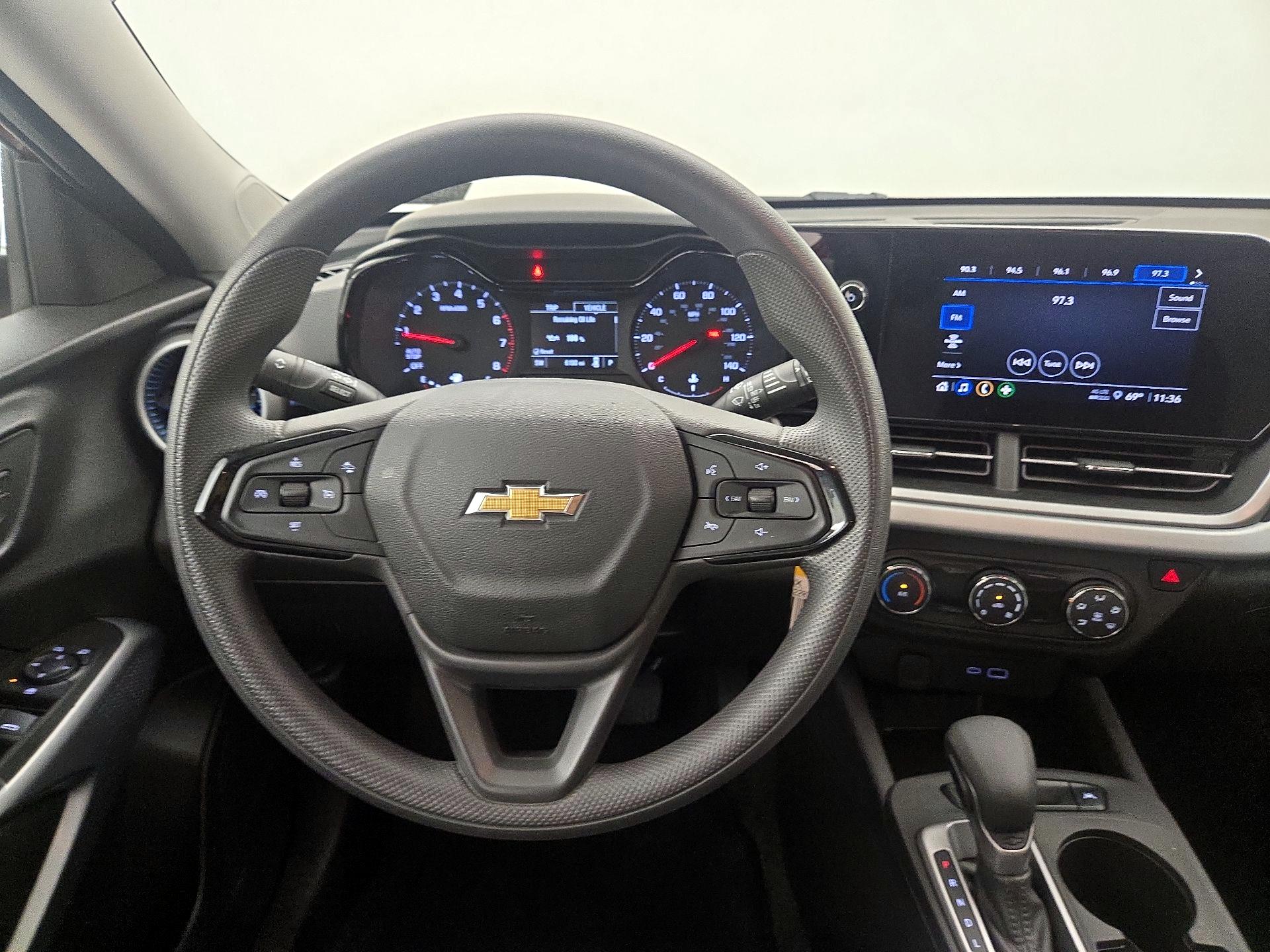 Thumbnail: 2025 Chevrolet Trax - 10
