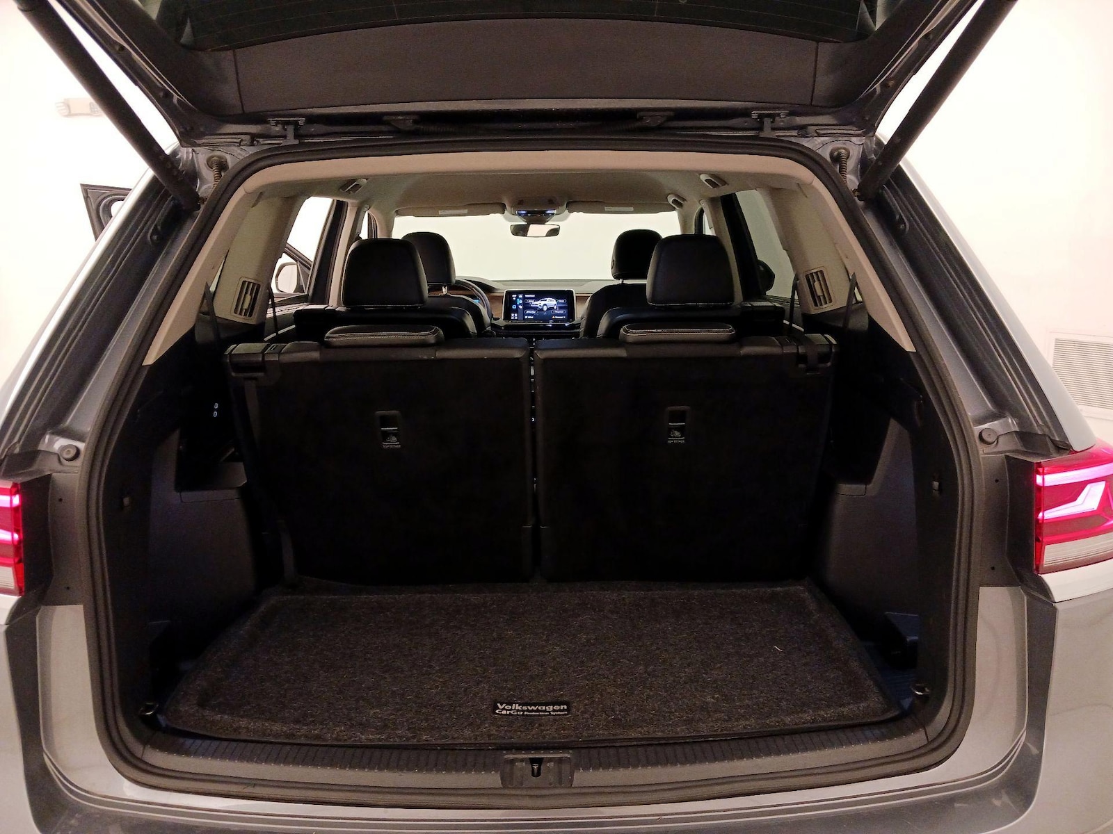 2024 Volkswagen Atlas SE w/Tech - Photo 22