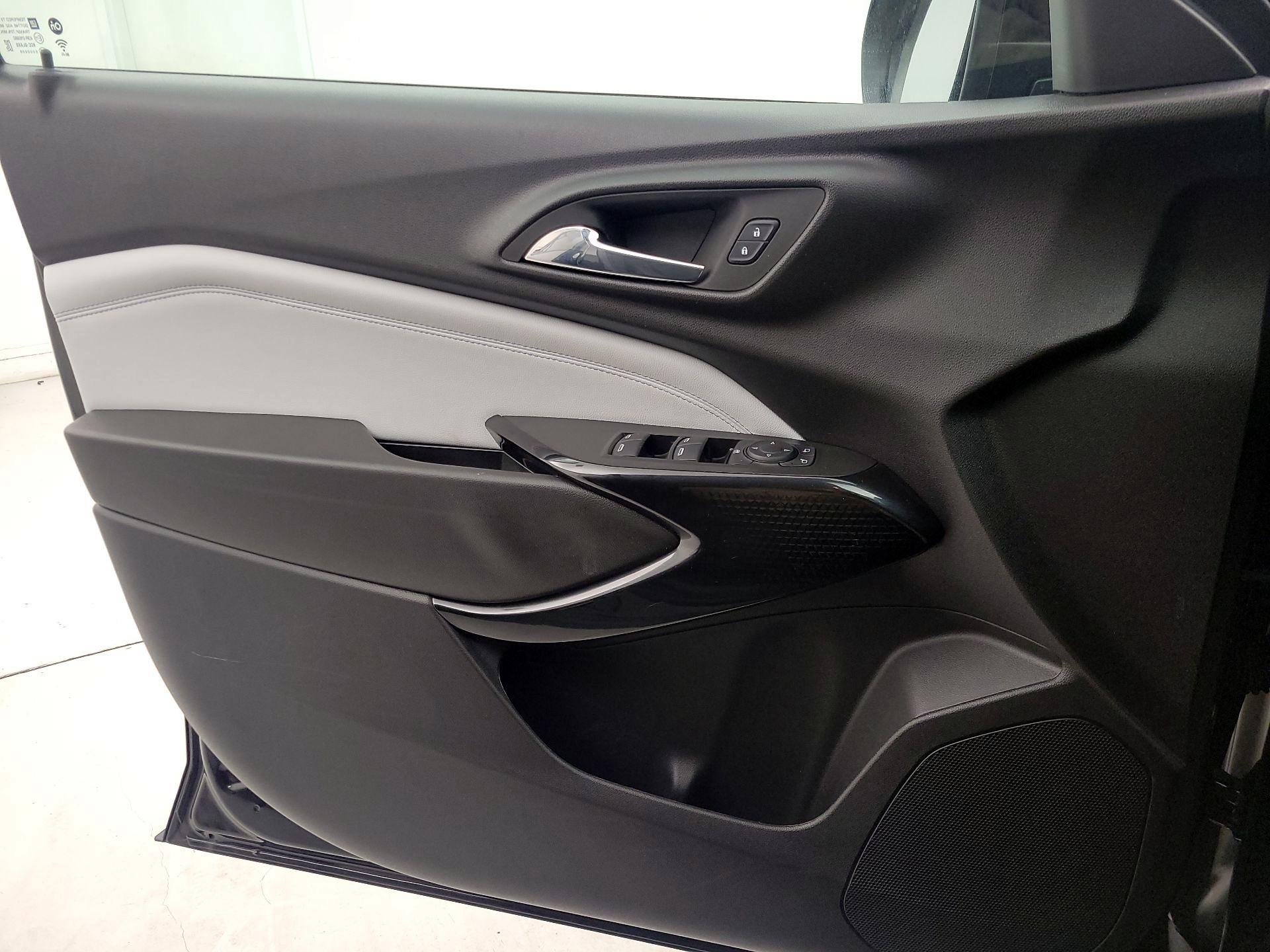 Thumbnail: 2025 Chevrolet Trax - 12