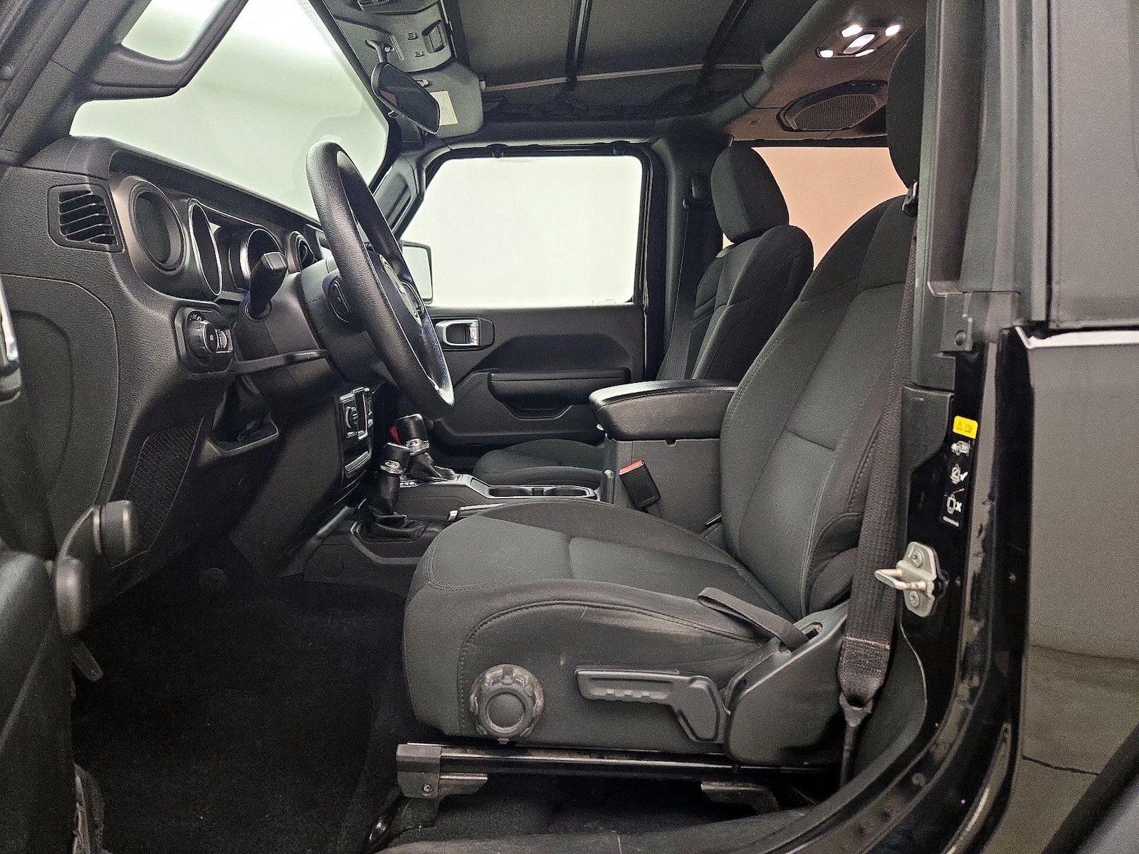 2022 Jeep Wrangler Willys Sport - Photo 12