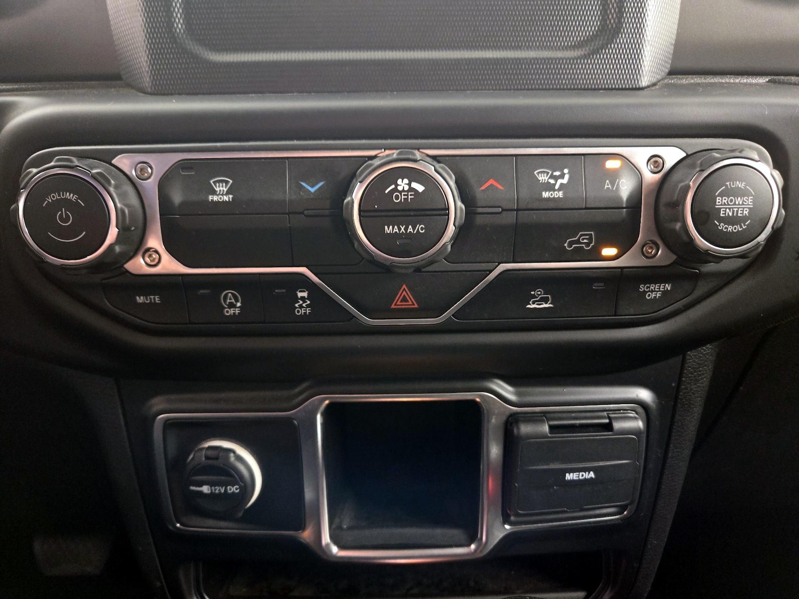 2022 Jeep Wrangler Willys Sport - Photo 17