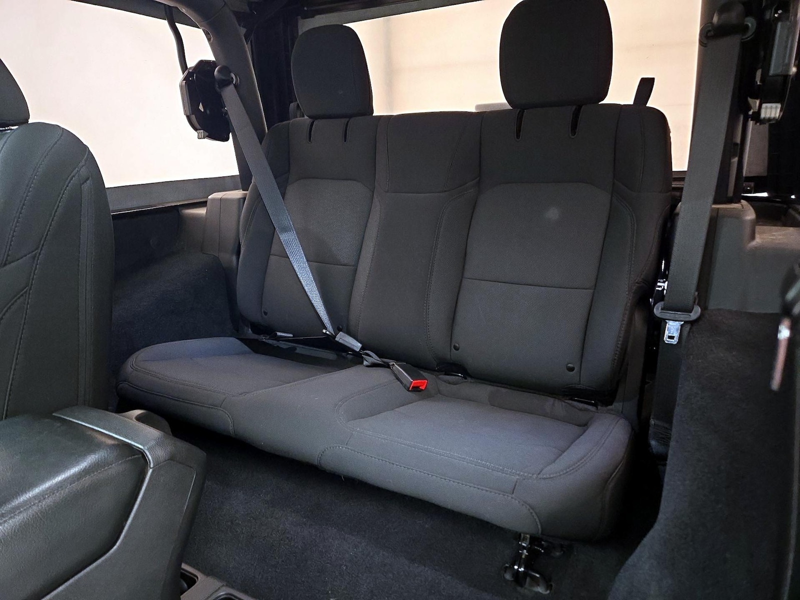 2022 Jeep Wrangler Willys Sport - Photo 20
