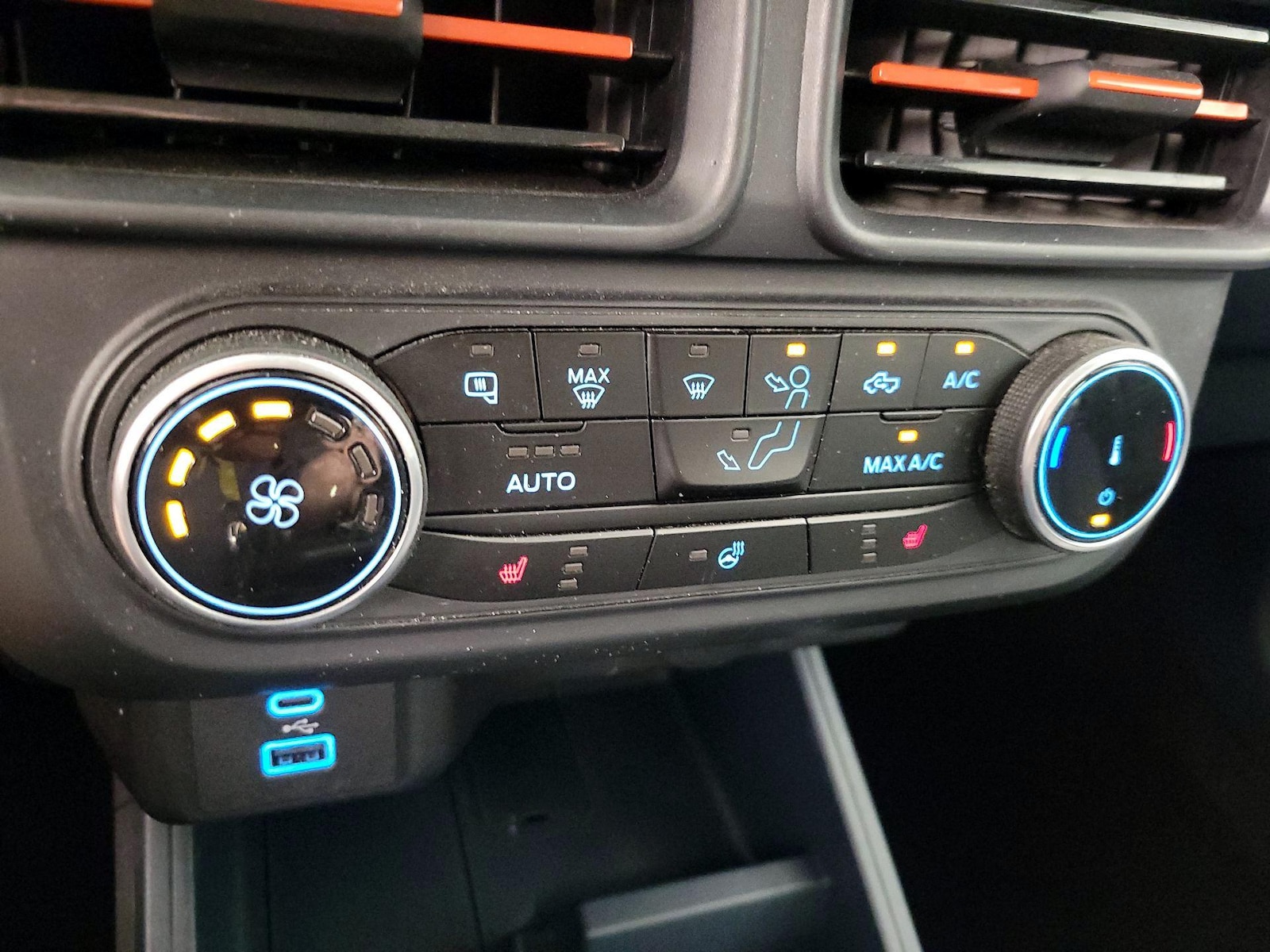 2024 Ford Maverick XLT - Photo 17