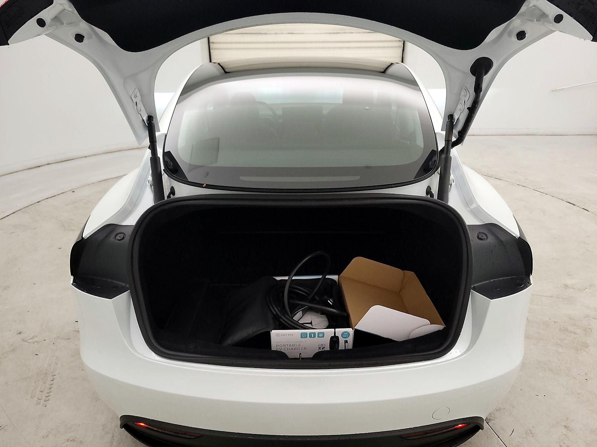 Thumbnail: 2024 Tesla Model 3 - 18