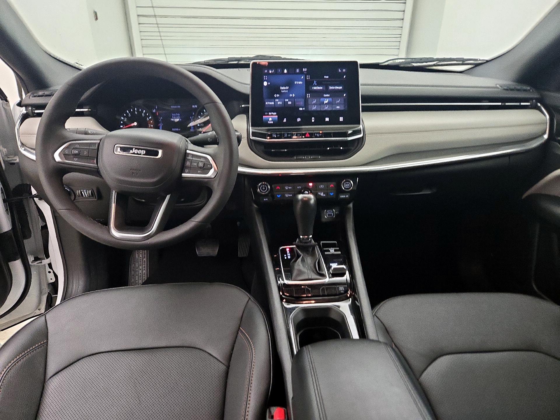 Thumbnail: 2023 Jeep Compass - 9
