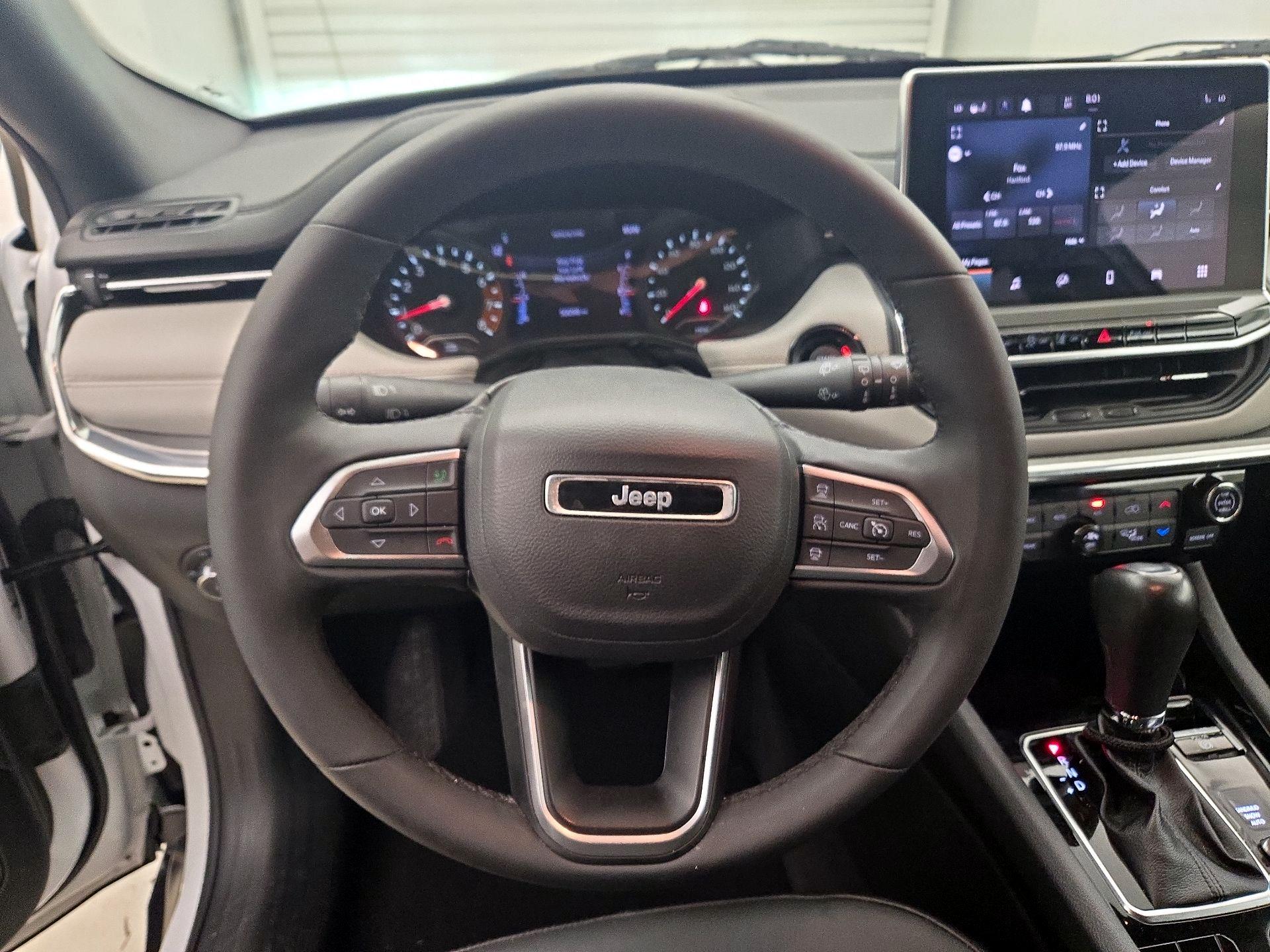 Thumbnail: 2023 Jeep Compass - 10
