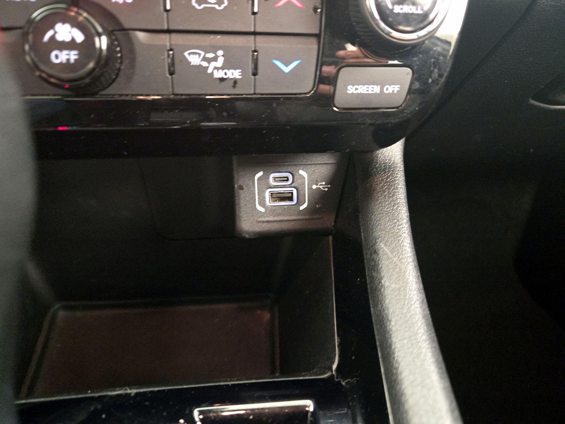 Thumbnail: 2023 Jeep Compass - 18