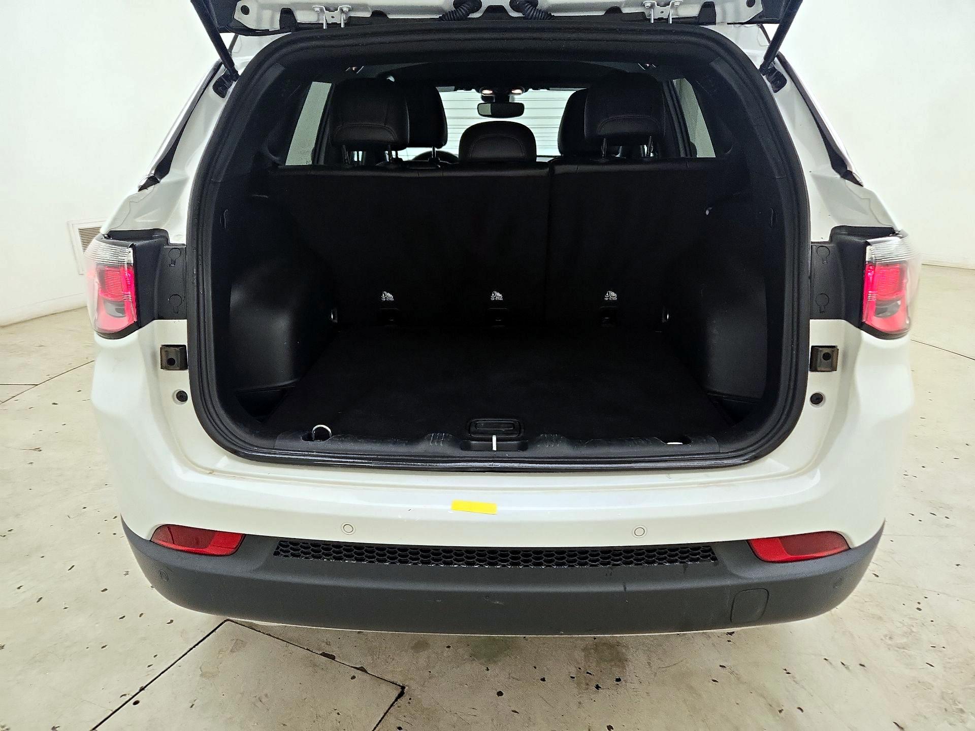 Thumbnail: 2023 Jeep Compass - 20
