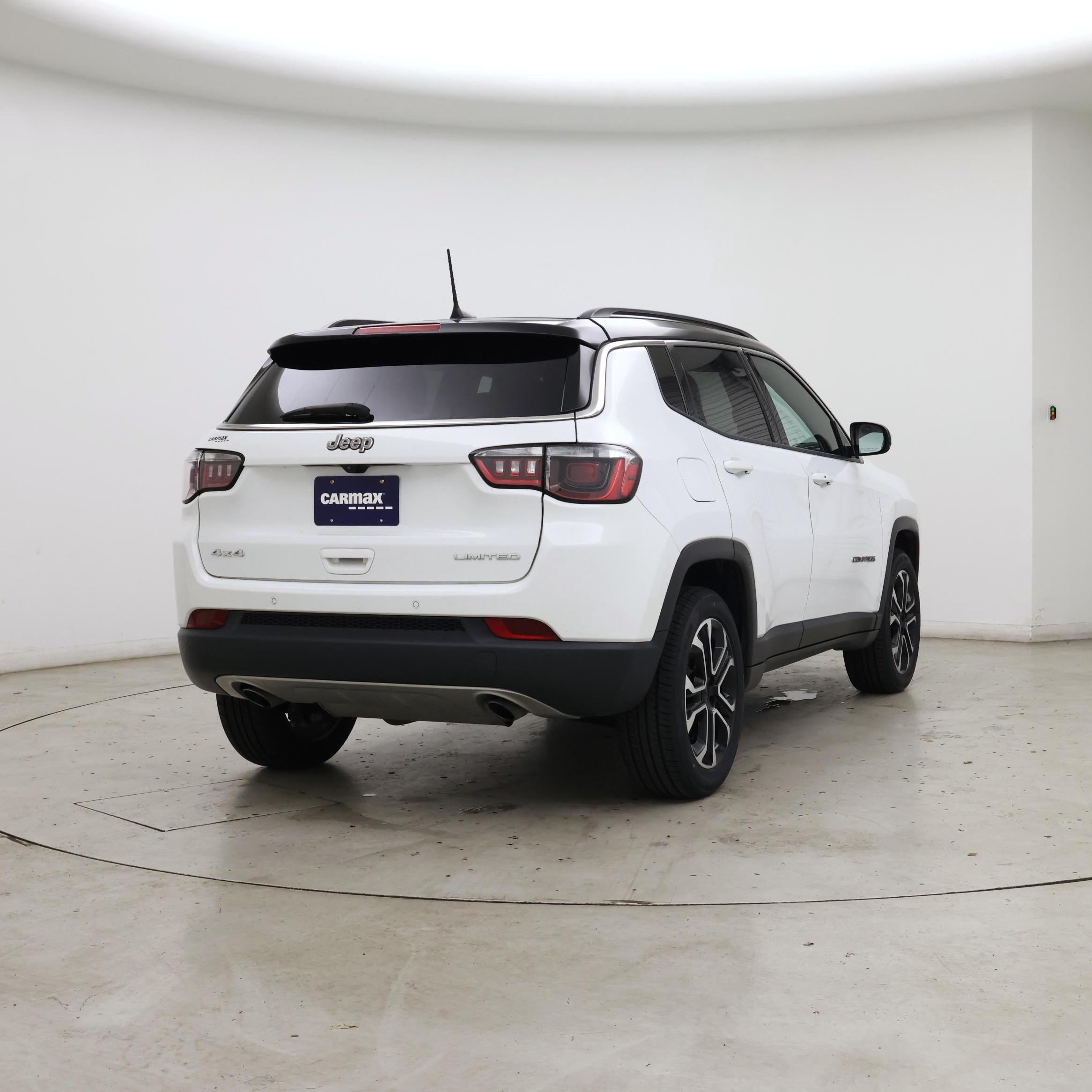 Thumbnail: 2023 Jeep Compass - 8