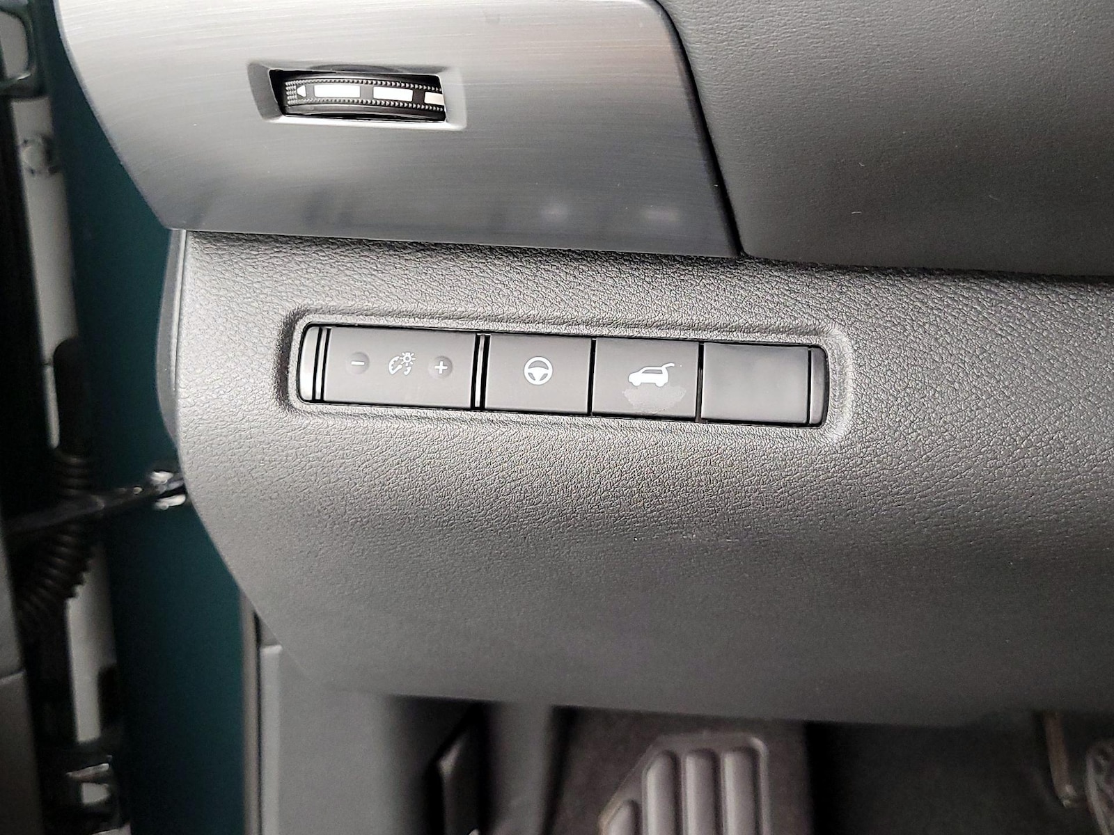 2025 Nissan Pathfinder SL - Photo 14