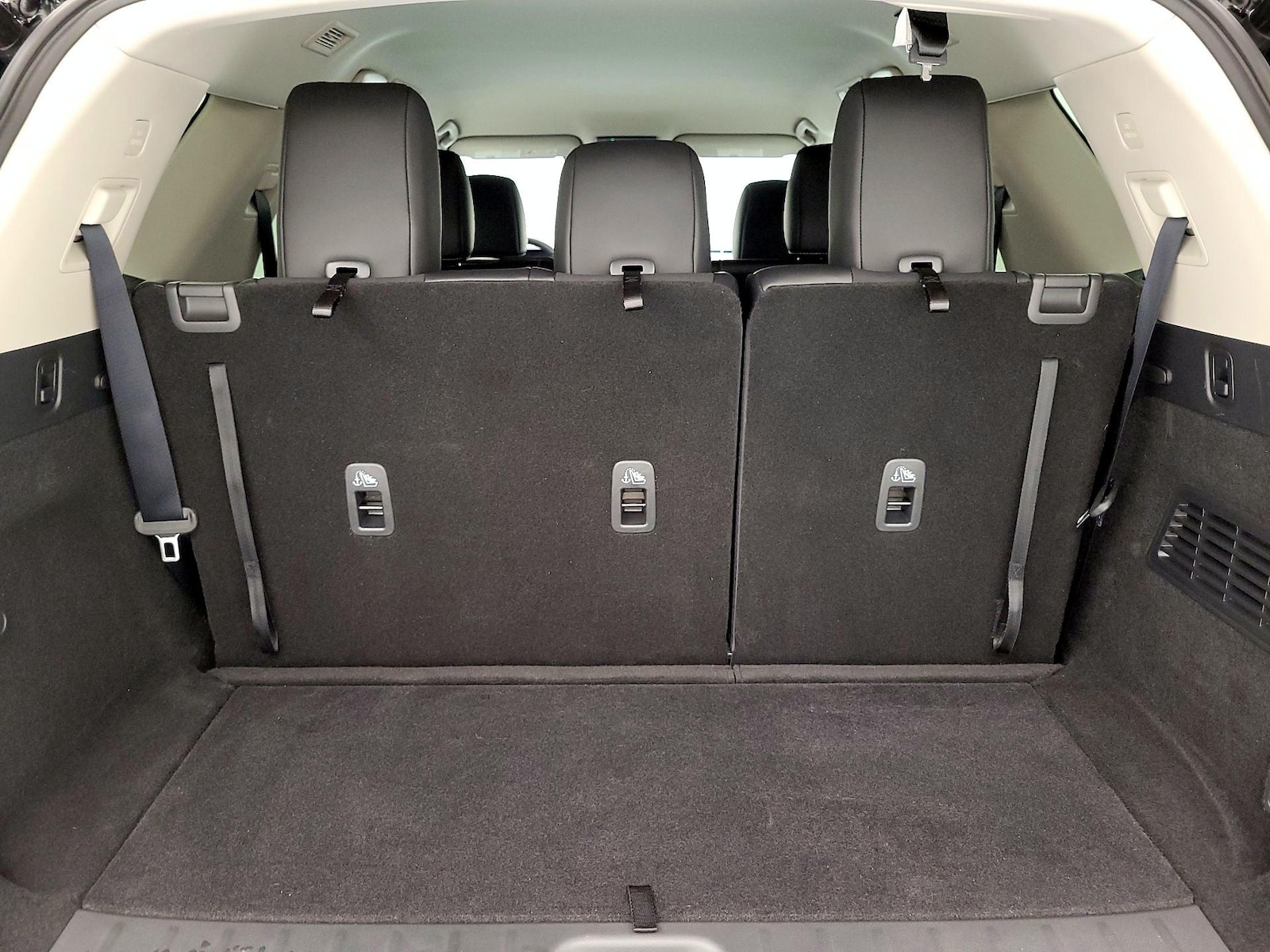 2025 Nissan Pathfinder SL - Photo 23