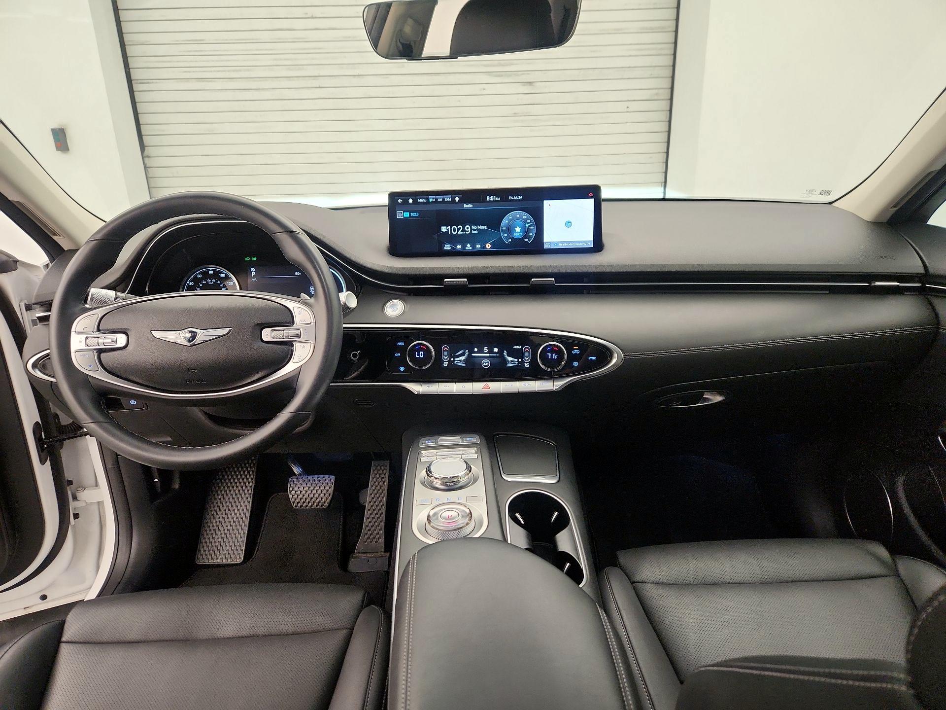 Thumbnail: 2025 Genesis GV70 - 9