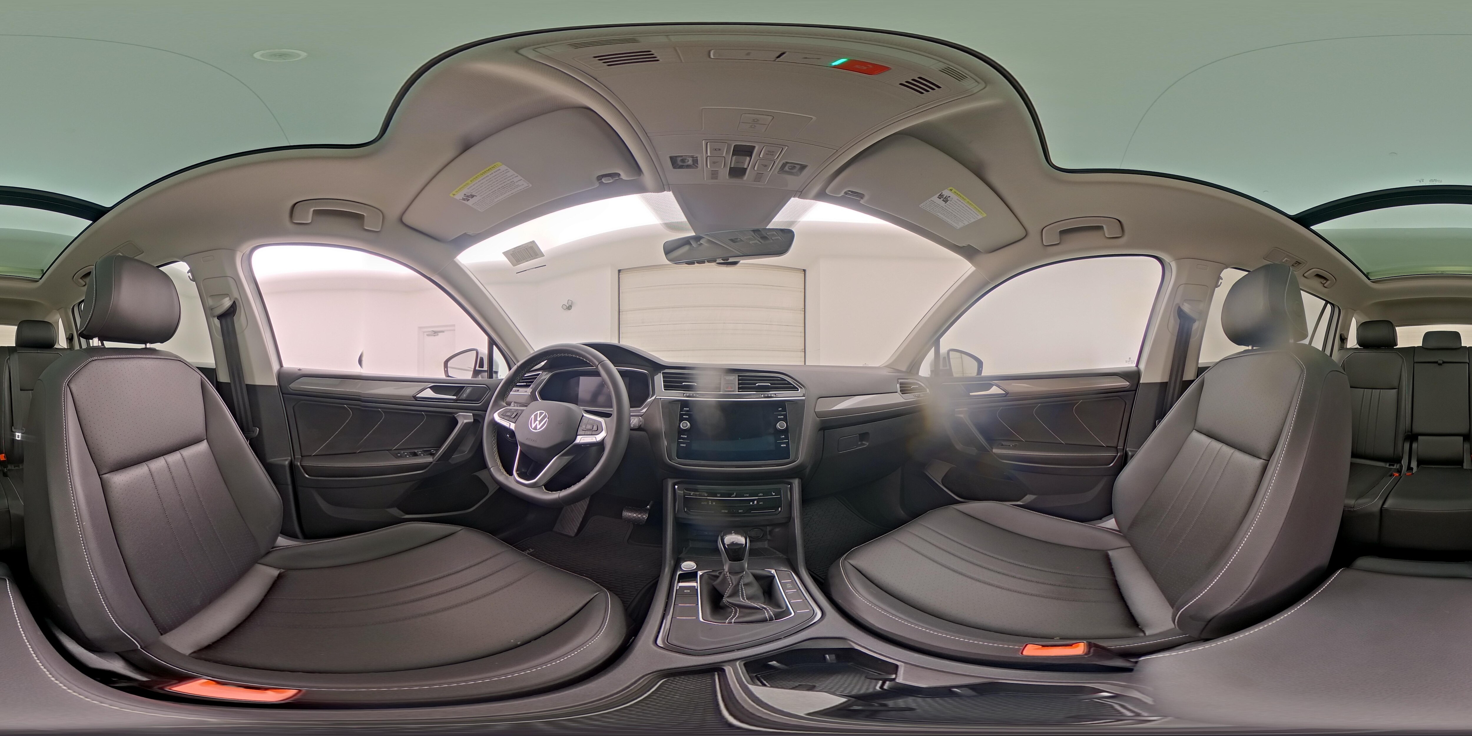 2023 Volkswagen Tiguan SE - Photo 27