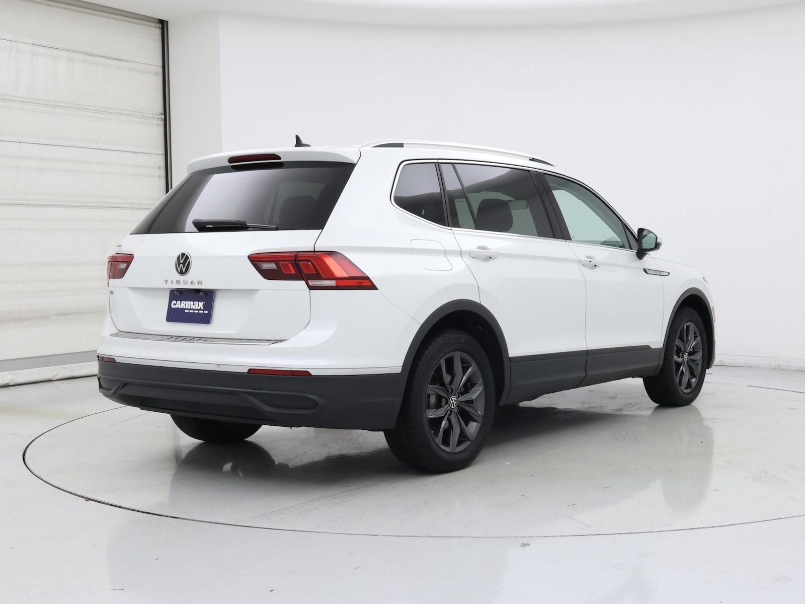 2023 Volkswagen Tiguan SE - Photo 9