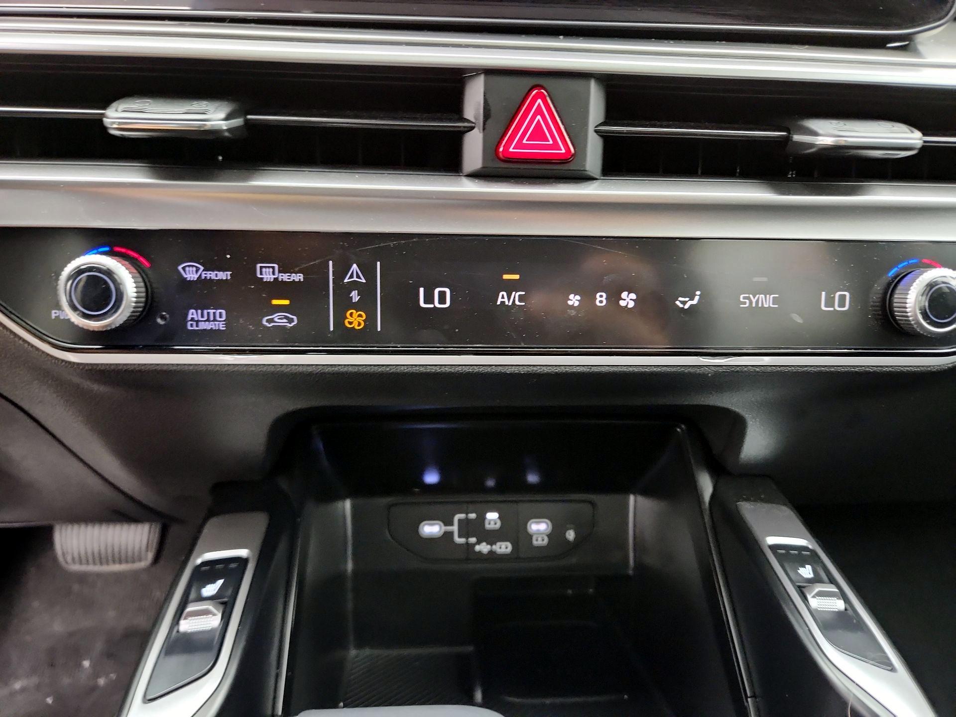 Thumbnail: 2025 Kia Sorento - 17