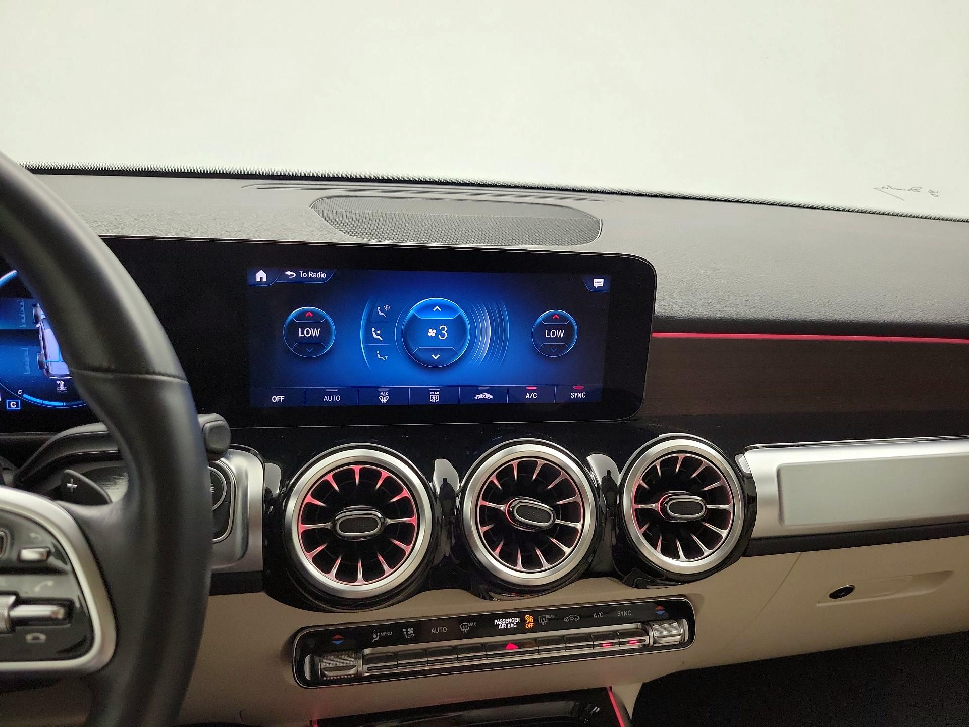 Thumbnail: 2023 Mercedes-Benz GLB - 16