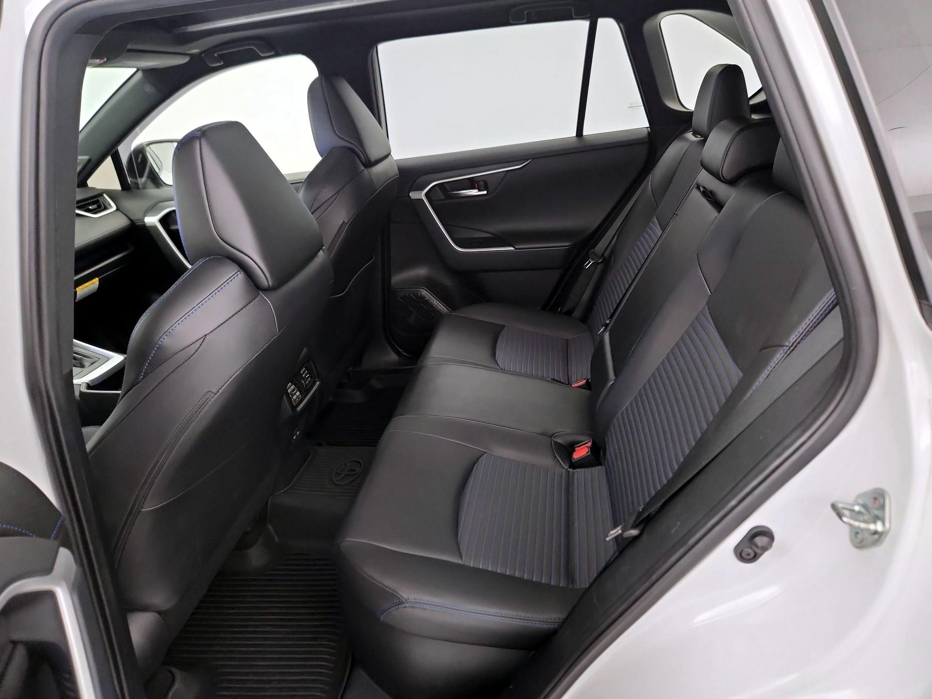 Thumbnail: 2023 Toyota RAV4 - 20