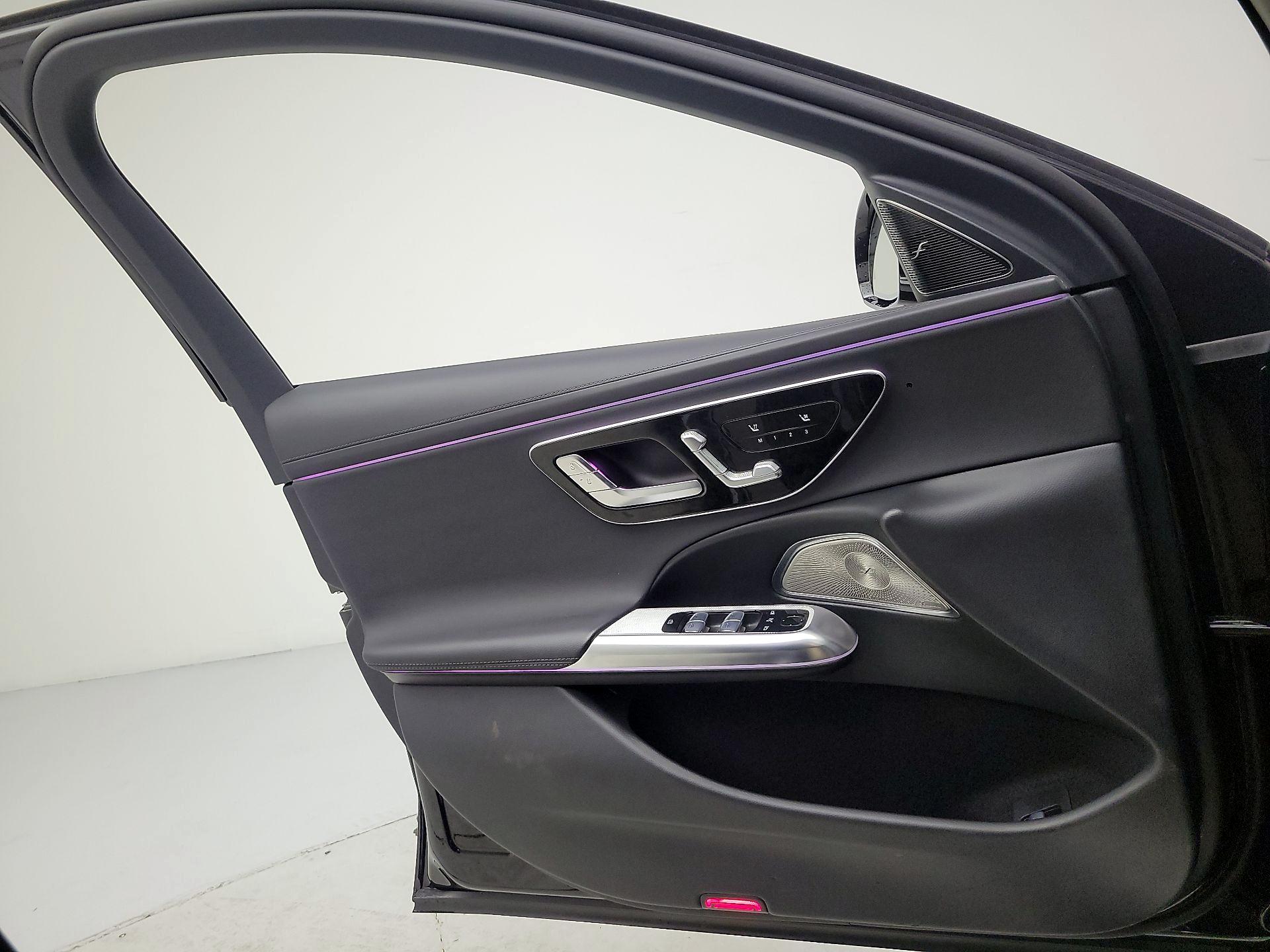 Thumbnail: 2025 Mercedes-Benz E-Class - 12
