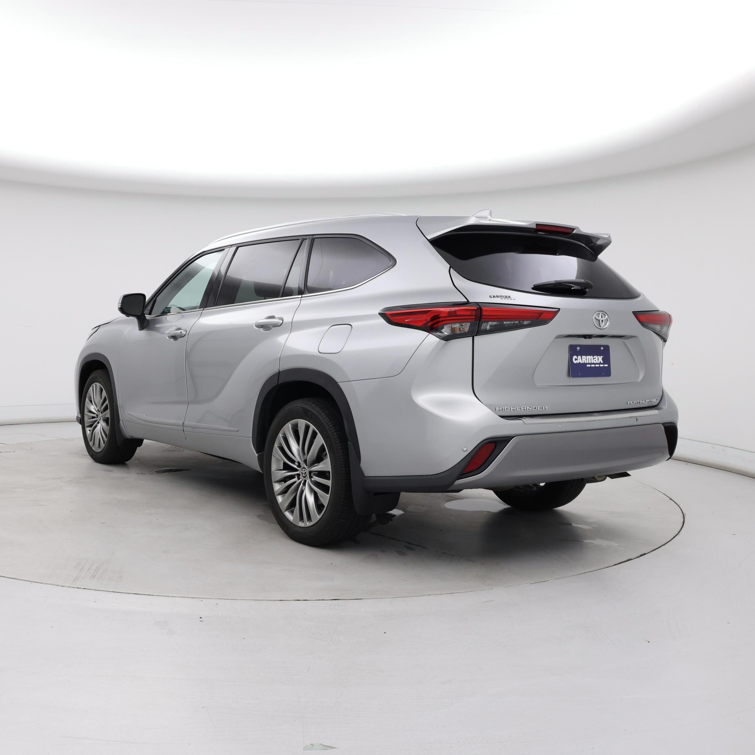 Thumbnail: 2023 Toyota Highlander - 2