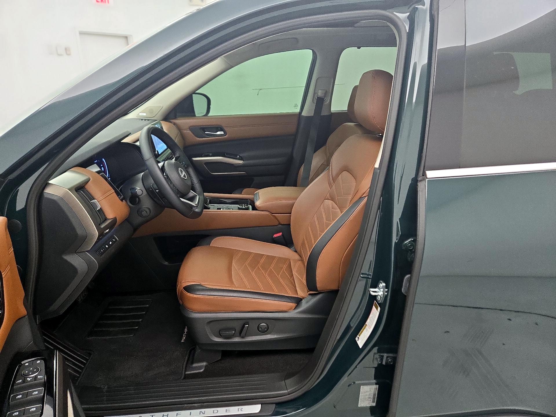 Thumbnail: 2025 Nissan Pathfinder - 9