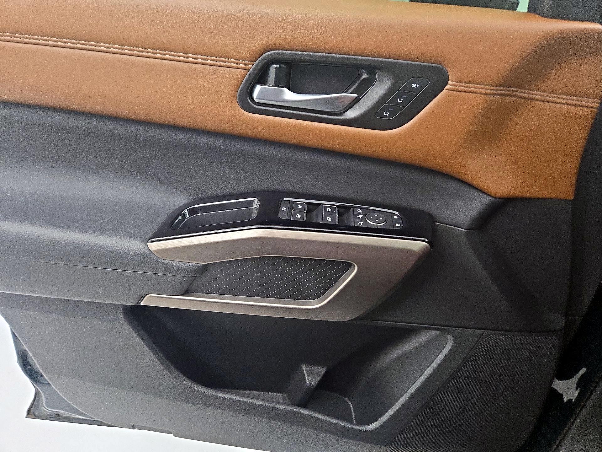 Thumbnail: 2025 Nissan Pathfinder - 10