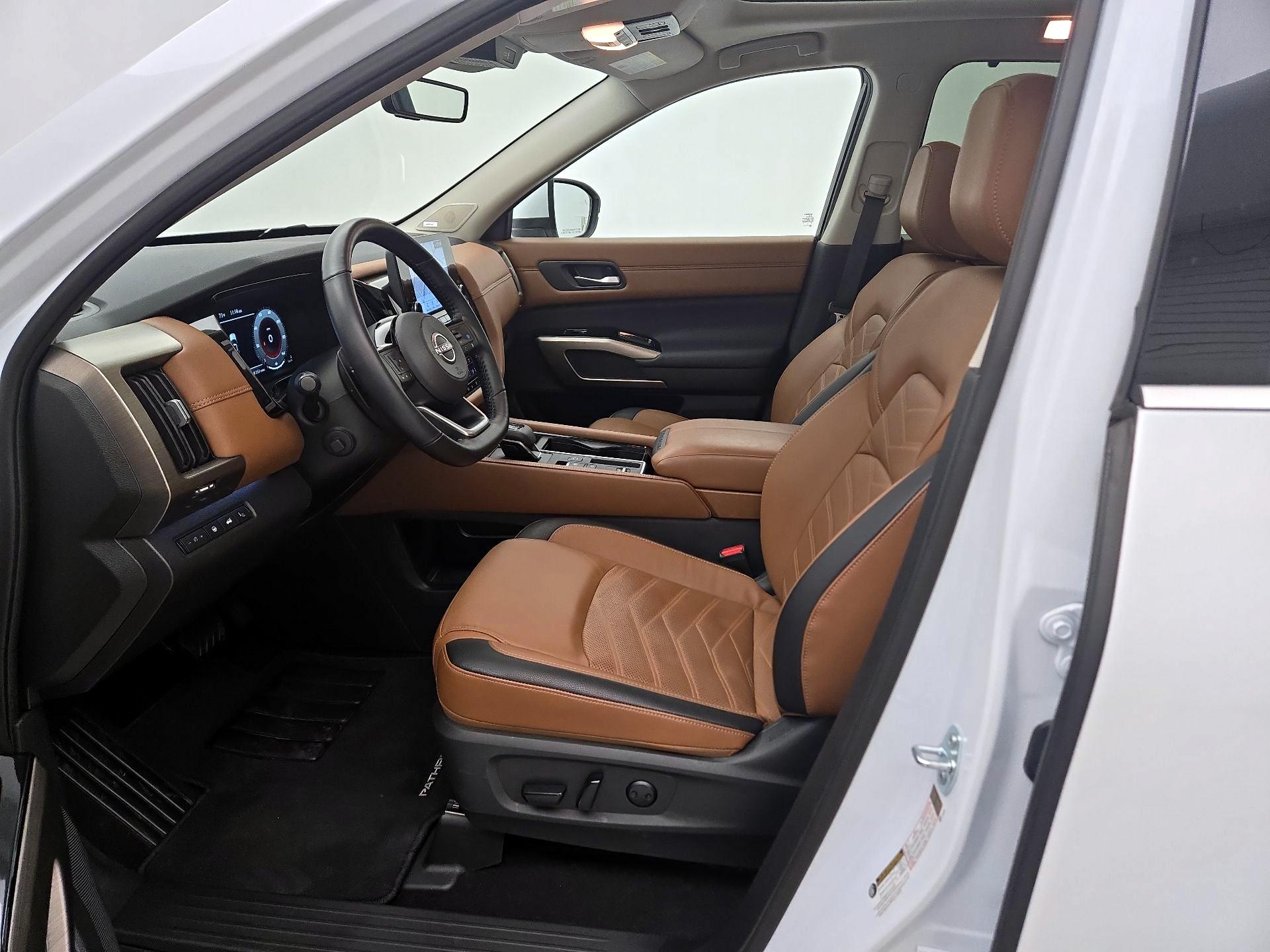 Thumbnail: 2025 Nissan Pathfinder - 11