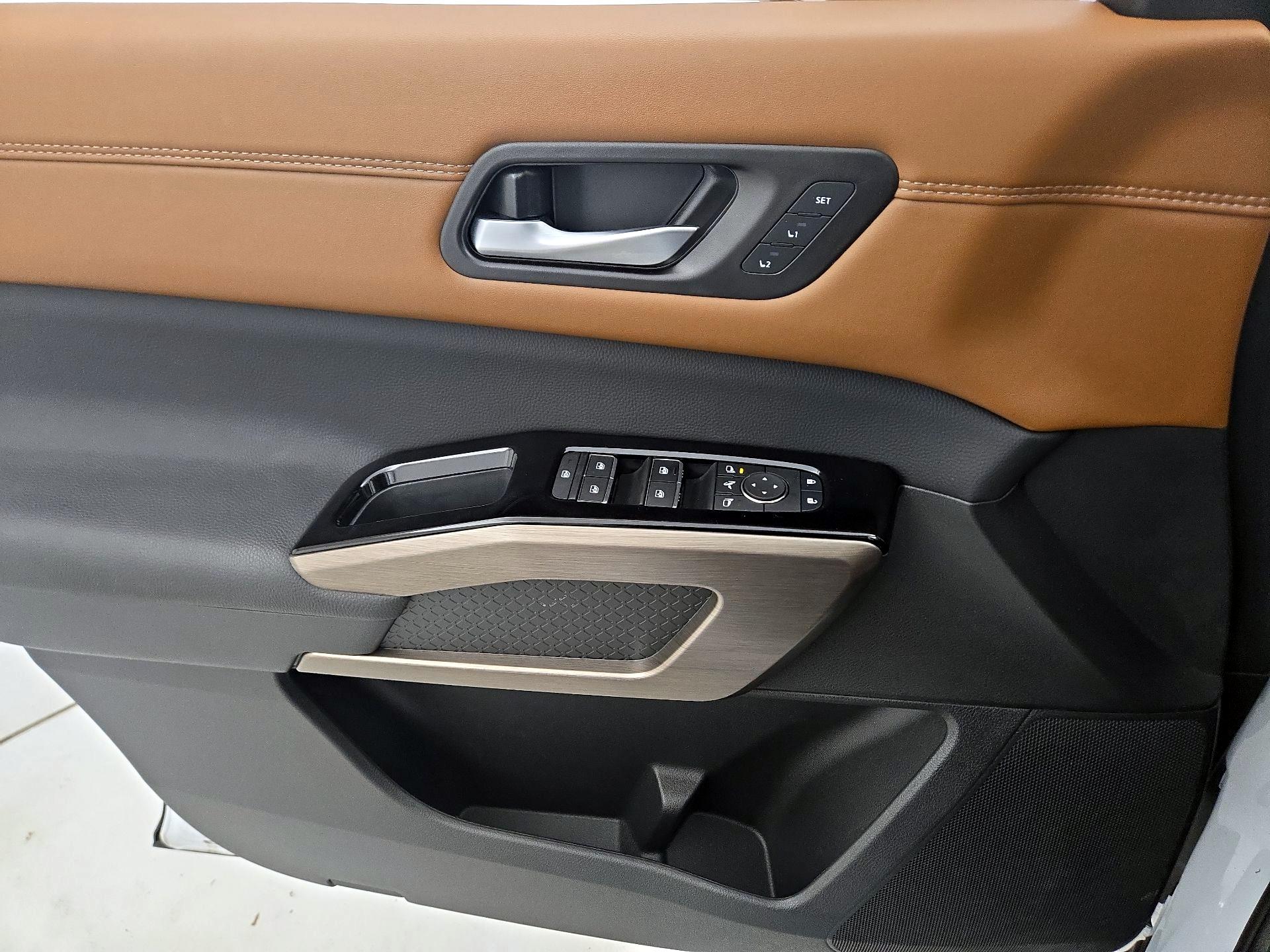 Thumbnail: 2025 Nissan Pathfinder - 12