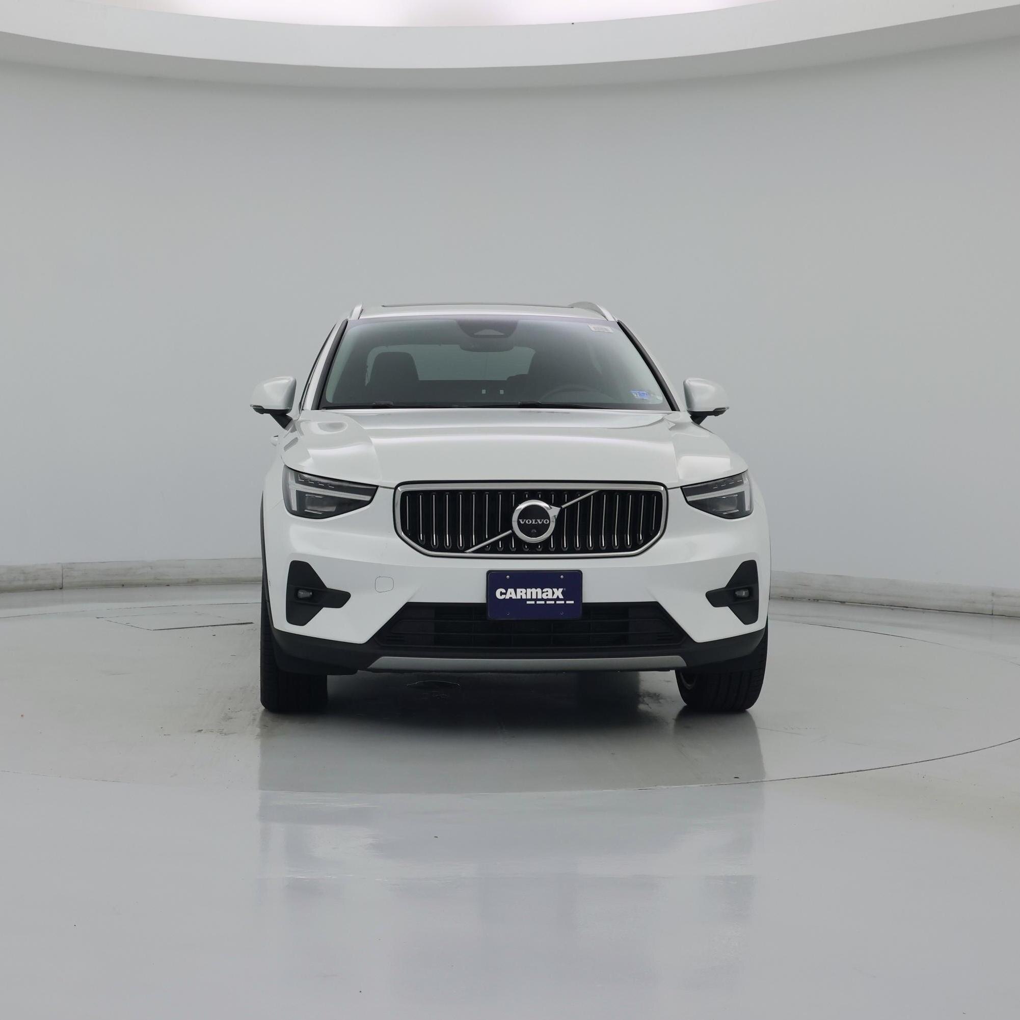 Thumbnail: 2023 Volvo XC40 - 5
