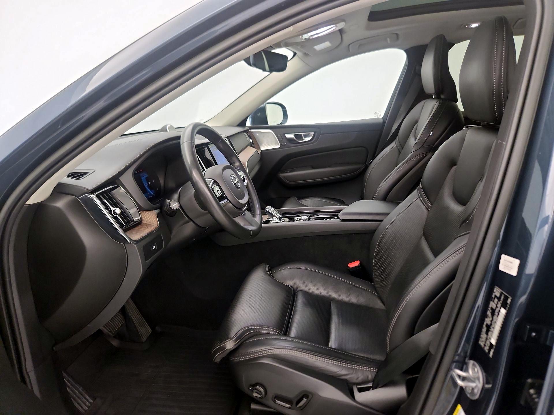 Thumbnail: 2023 Volvo XC60 - 11