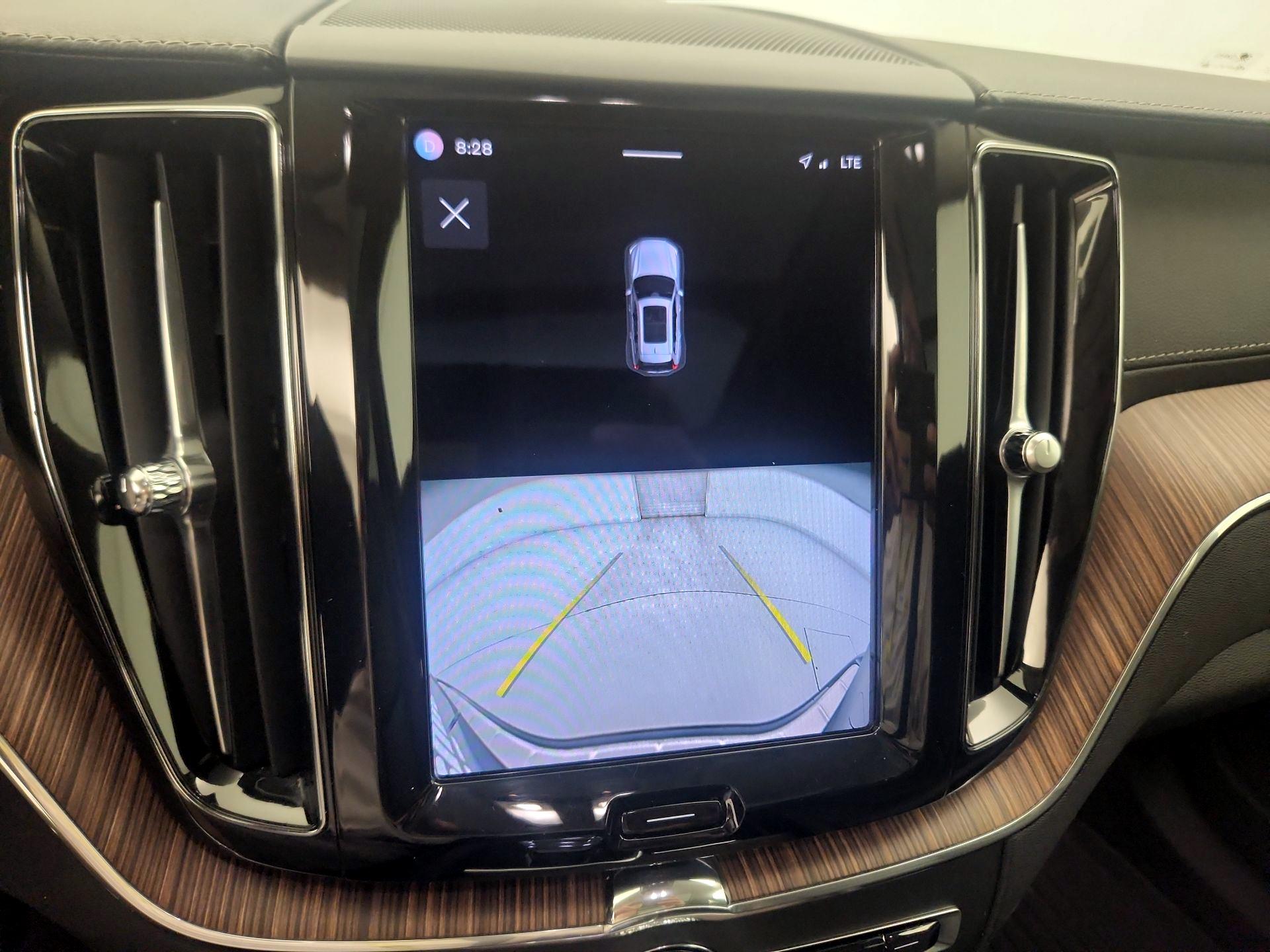 Thumbnail: 2023 Volvo XC60 - 15