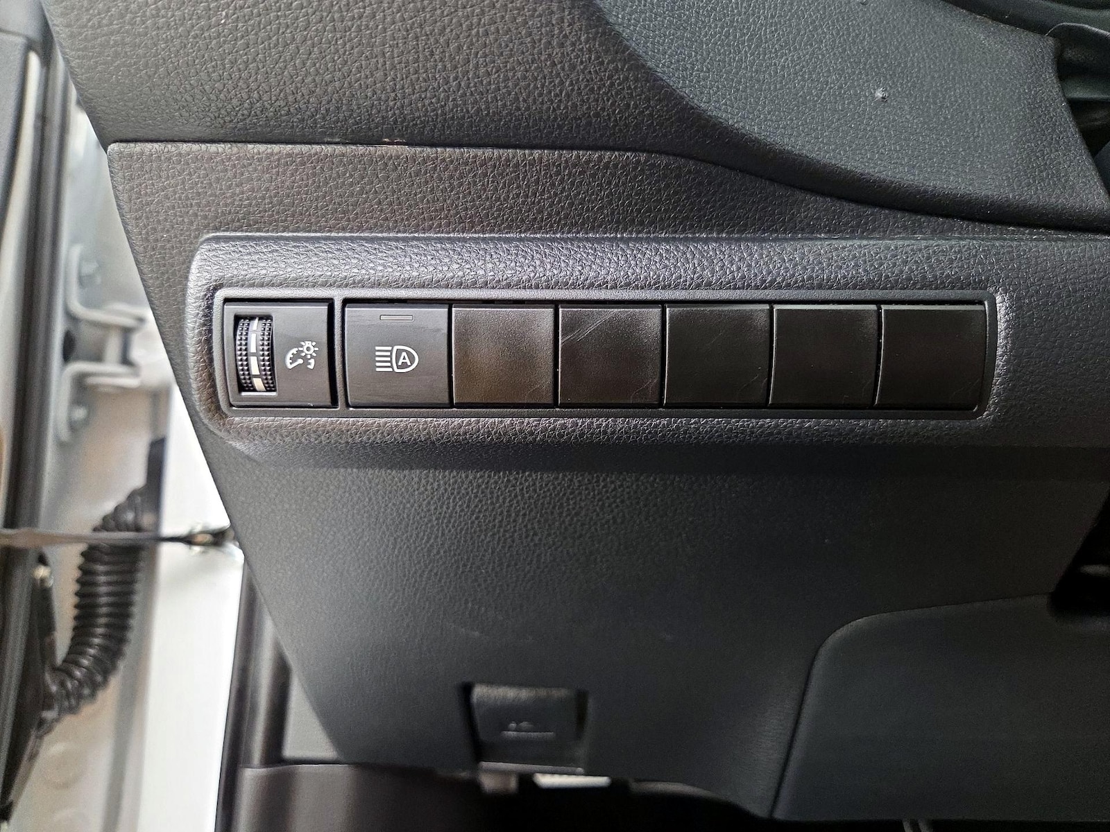 2024 Toyota Corolla LE - Photo 14