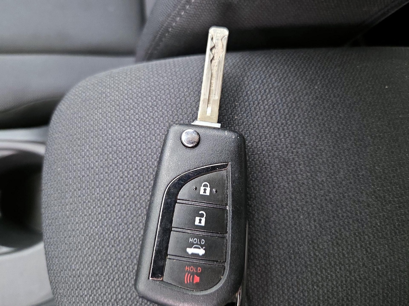 2024 Toyota Corolla LE - Photo 24