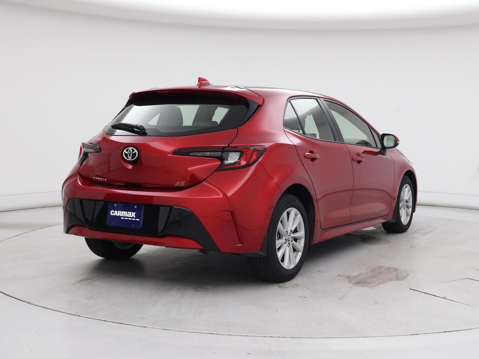 2025 Toyota Corolla Hatchback SE - Photo 9