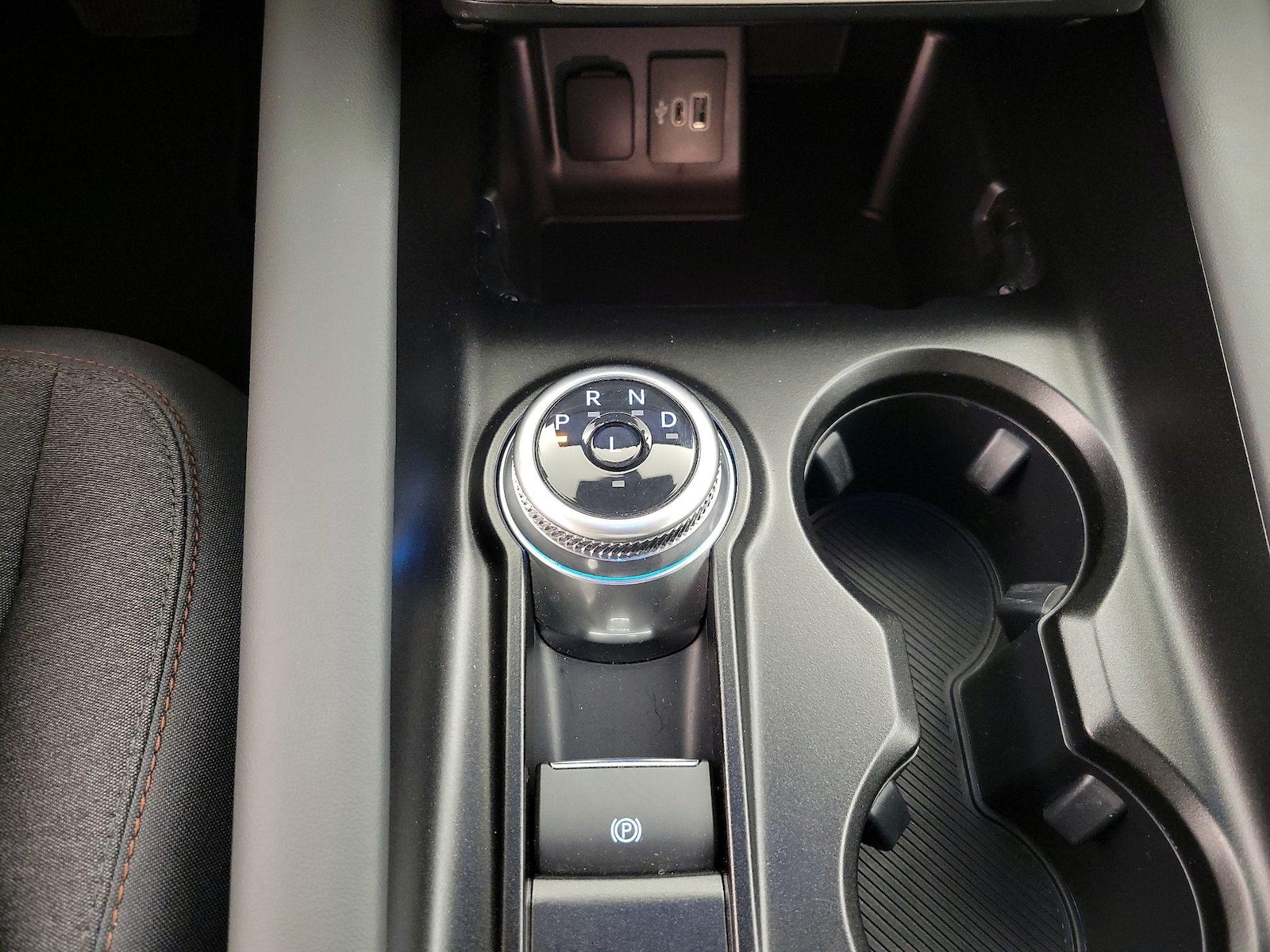 2025 Ford Explorer Active - Photo 18